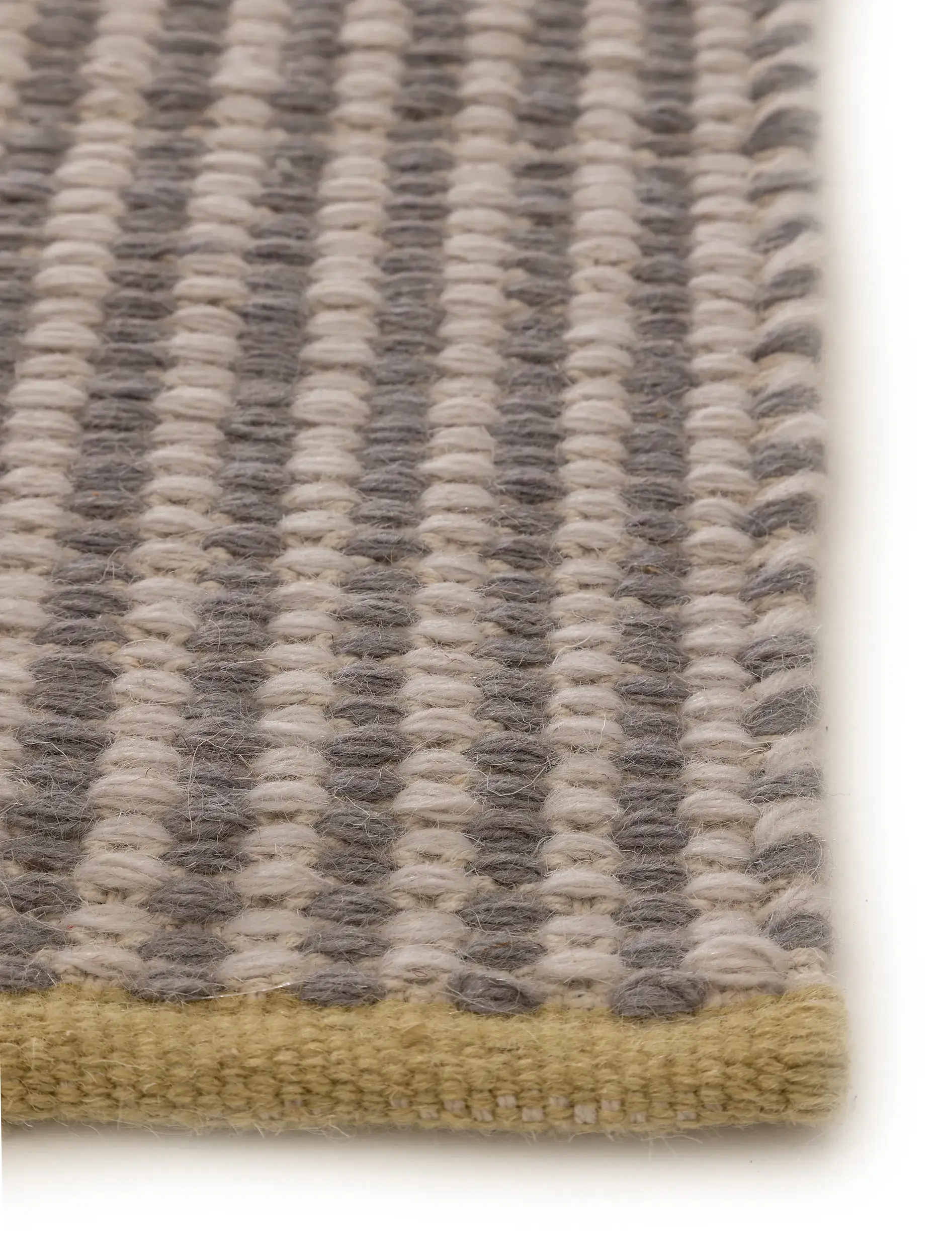 Rug made of 50% Wolle, 50% Cotton in Grün with a 50% Wolle, 50% Cotton high pile by benuta Pop
