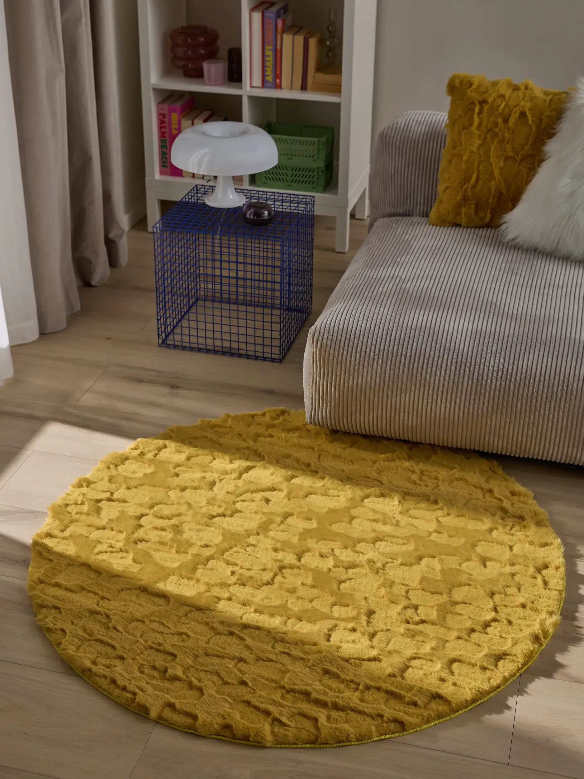 Rug made of 100% Polyester in Gelb with a 100% Polyester high pile by benuta Pop