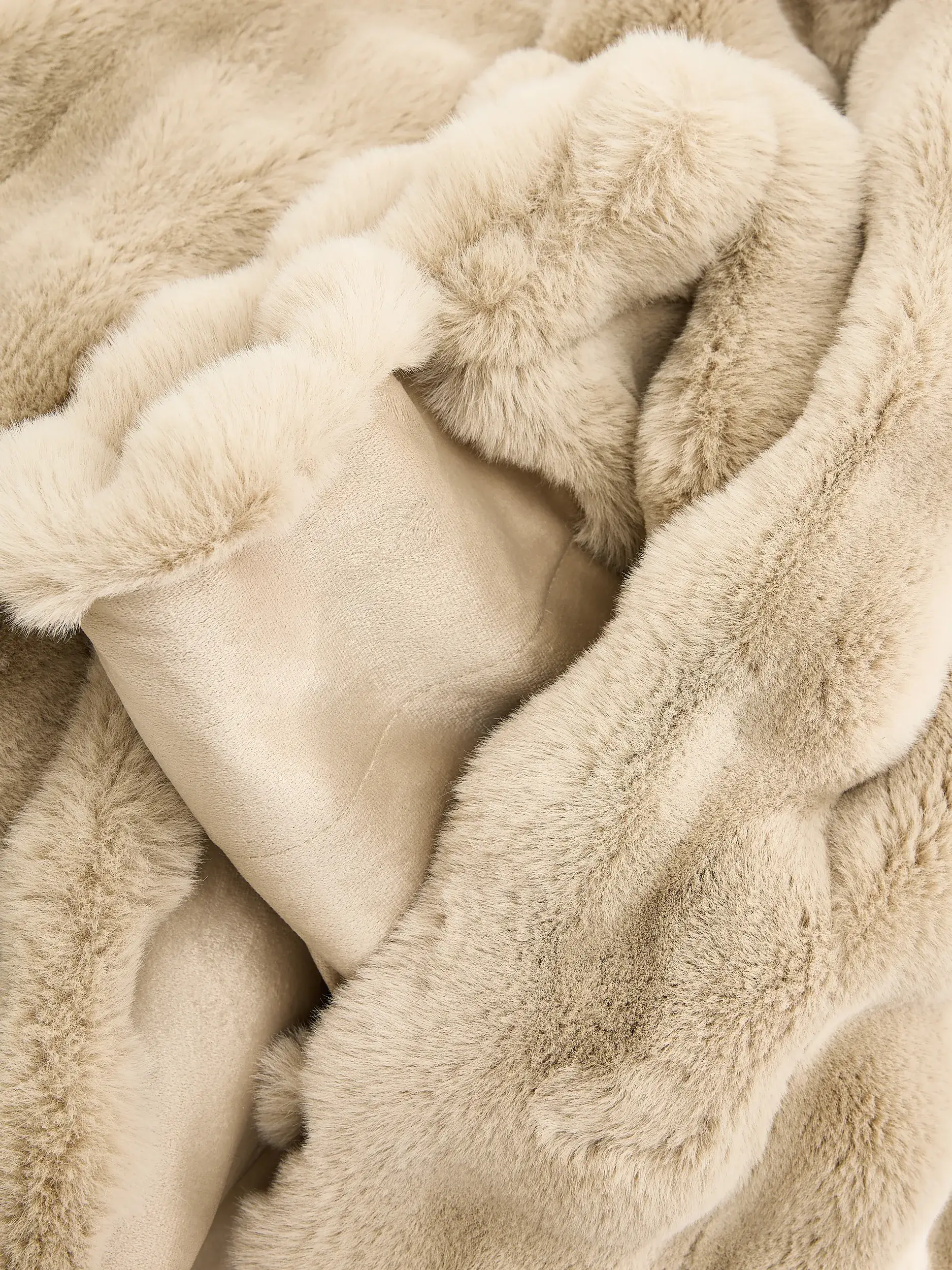 Blanket Dave Beige in Solid design made of 100% Polyester by benuta Nest