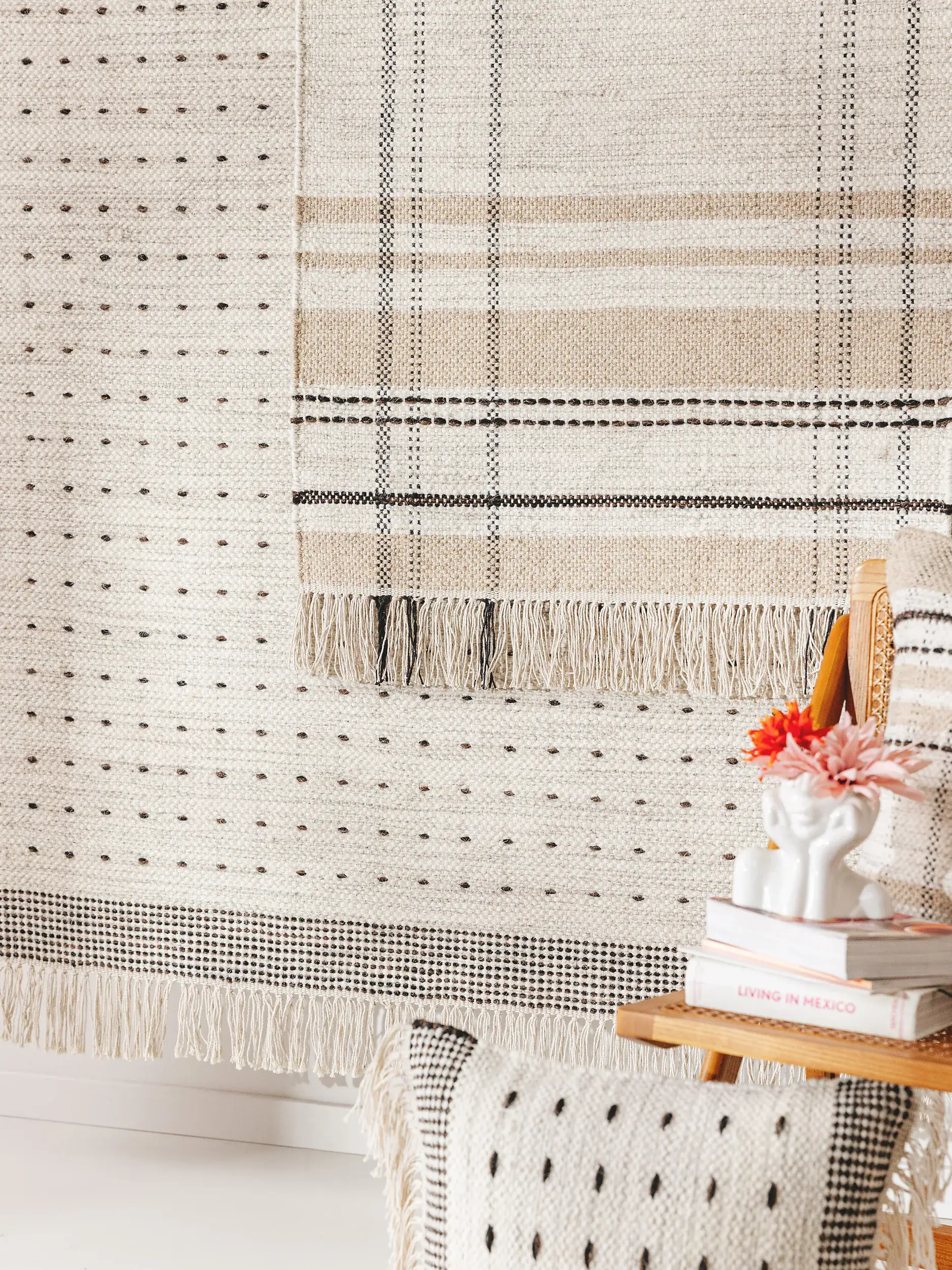 Tapijt van 70% Wol, 30% Katoen in Beige met een 70% Wol, 30% Katoen hoge pool van benuta POP