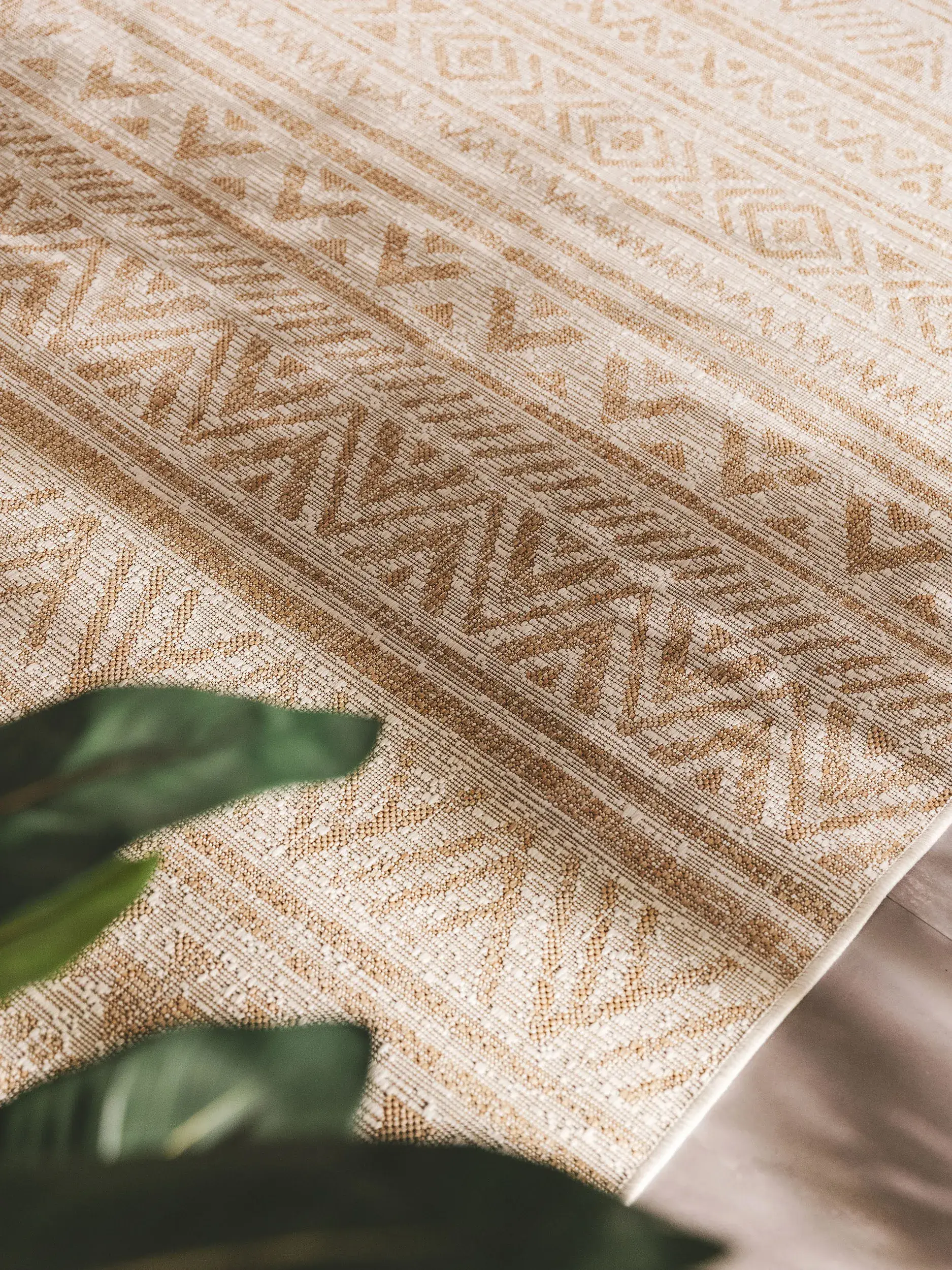 Rug made of 100% Polypropylen in Beige with a 100% Polypropylen high pile by benuta Nest