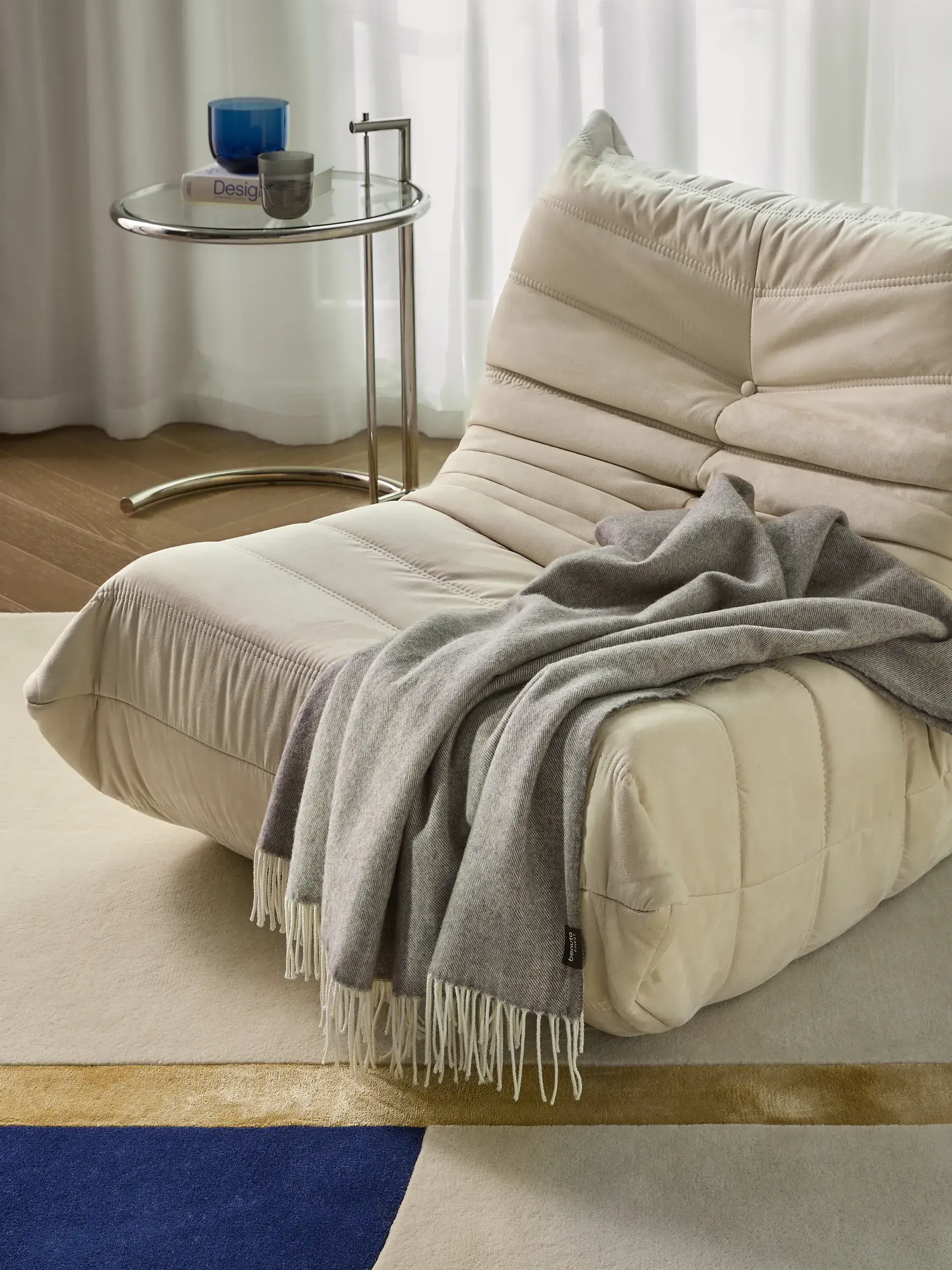 Victoria Gråbrun fra benuta Finest