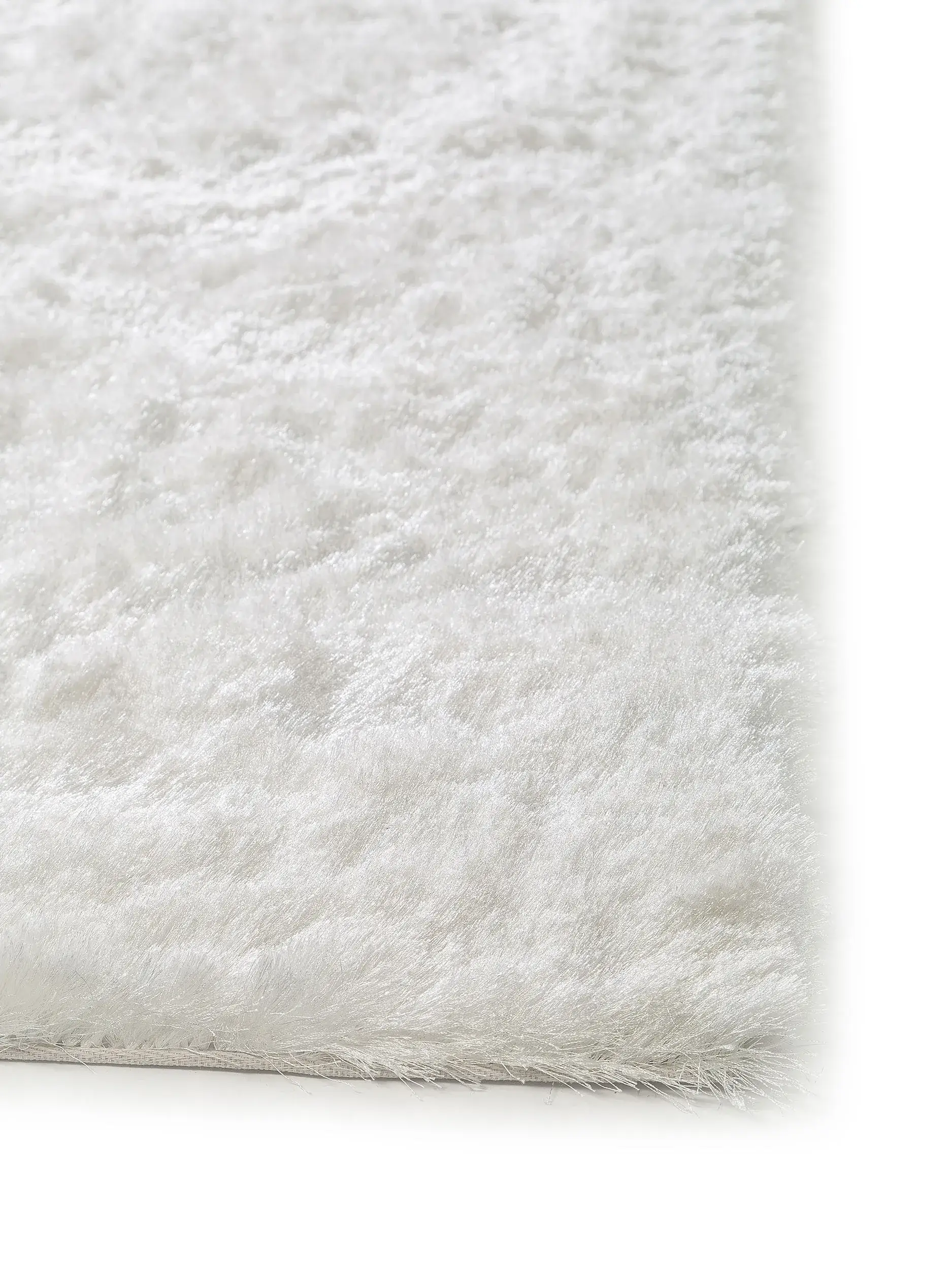 Teppich aus 100% Polyester in Weiß mit 100% Polyester hohem Flor von benuta Nest
