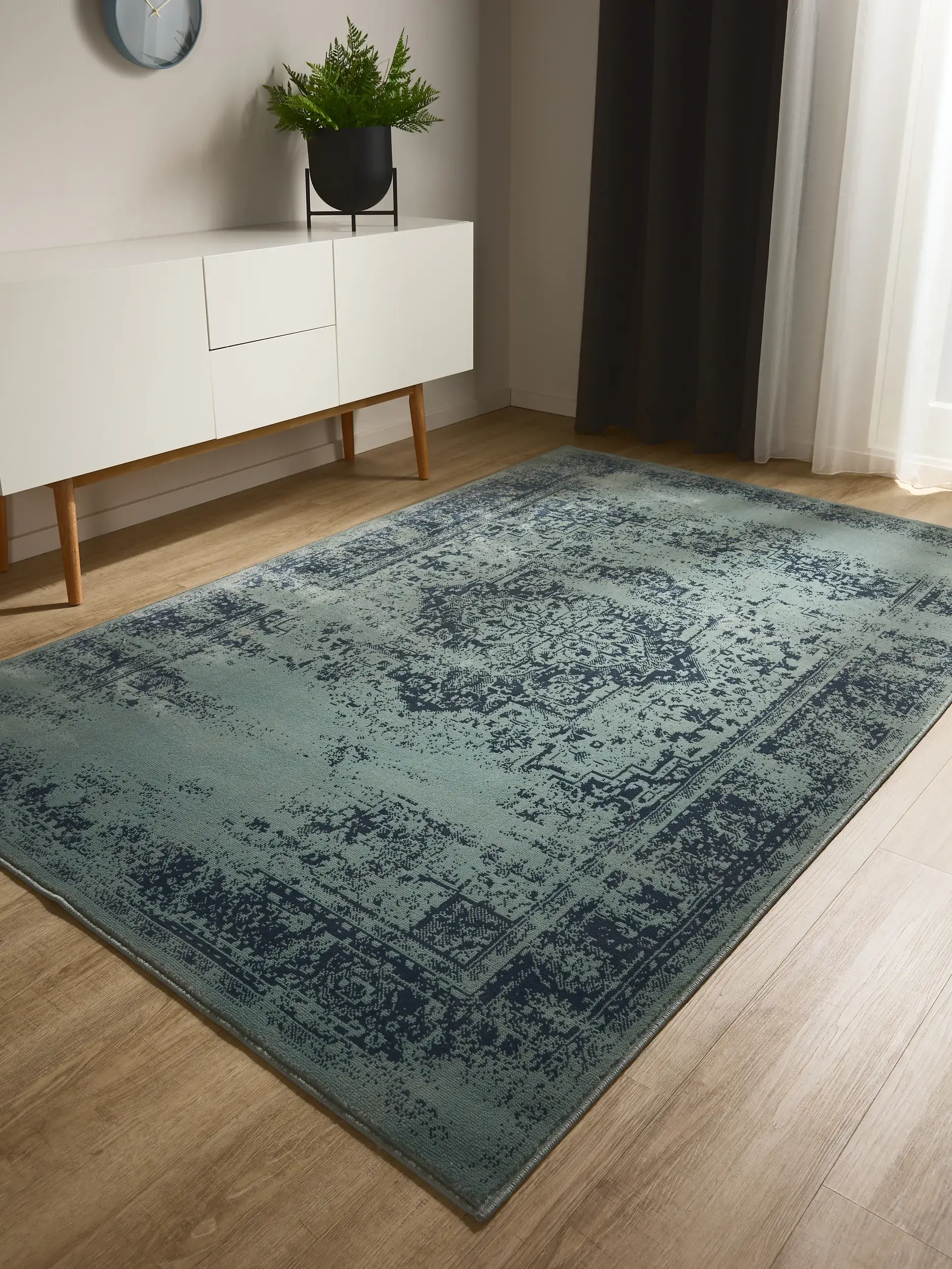 Rug made of 100% Polypropylen in Turquoise with a 100% Polypropylen high pile by benuta Basic