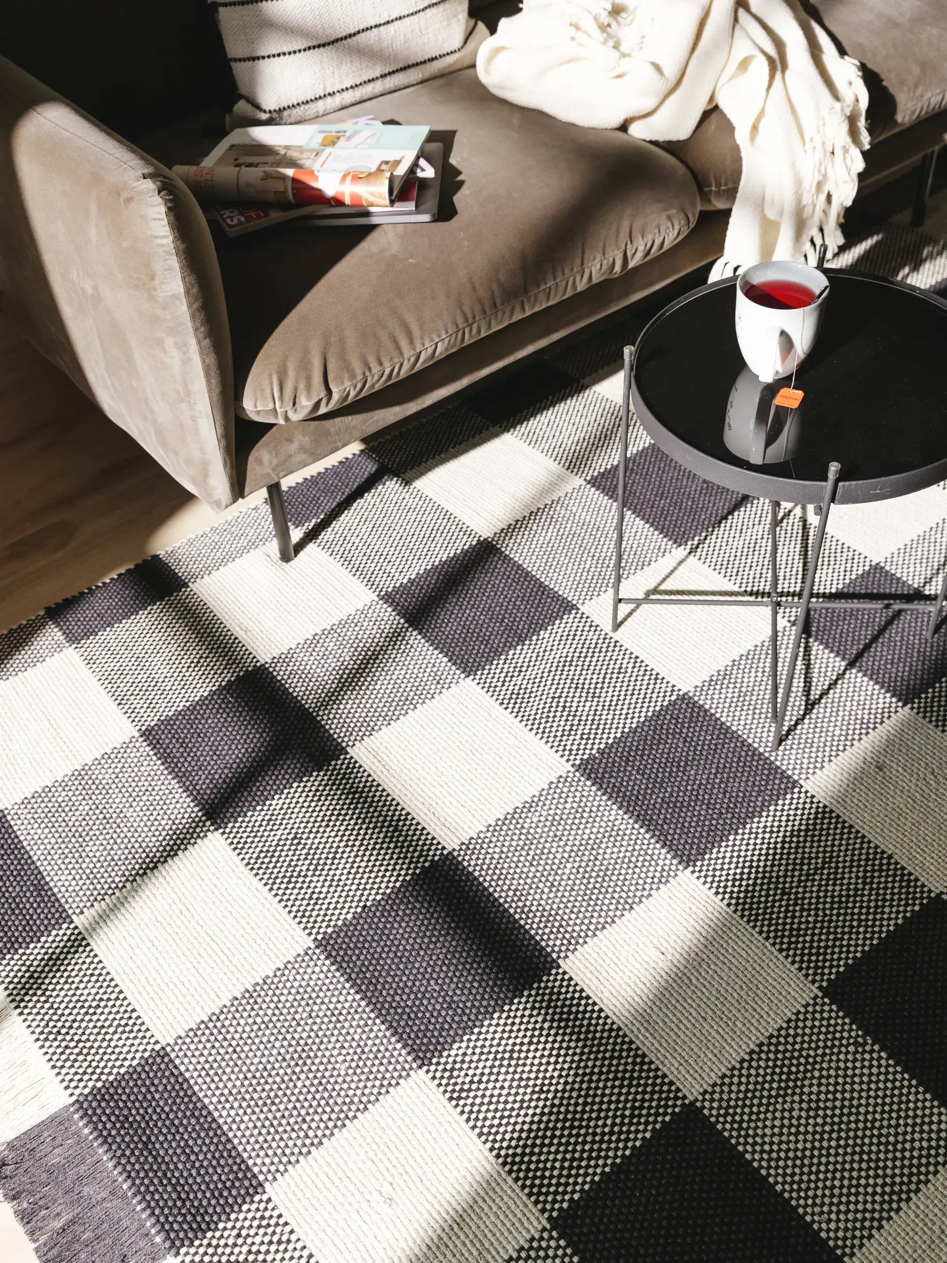 Teppich aus 100% Baumwolle in Schwarz/Weiß mit 100% Baumwolle hohem Flor von benuta Pop