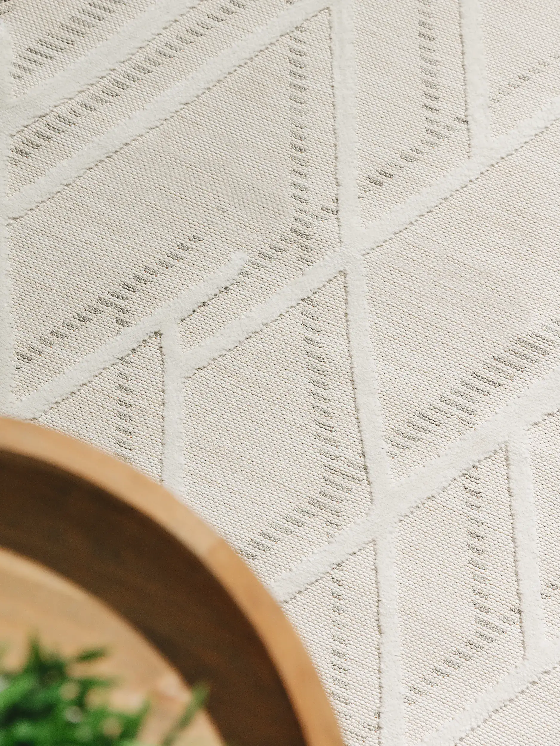 Rug made of 100% Polypropylen in White with a 100% Polypropylen high pile by benuta Basic
