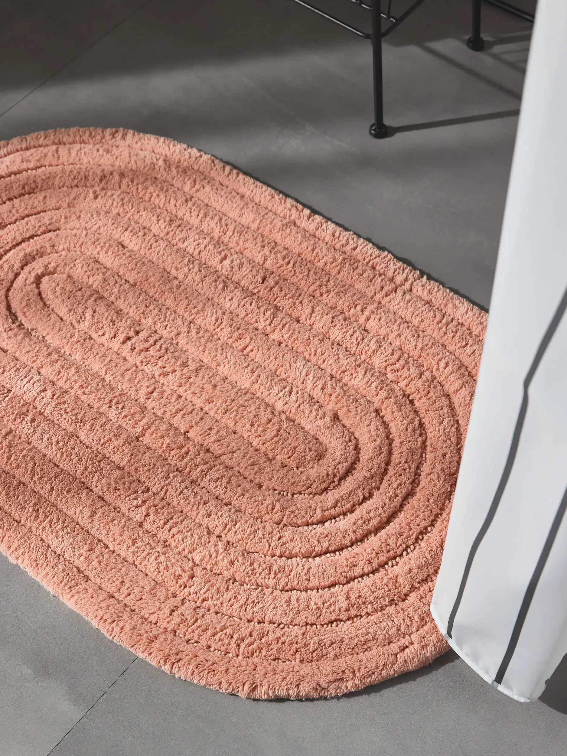 Badematte Nia Orange i Geometrisch-design laget av 100% Baumwolle fra benuta Pop