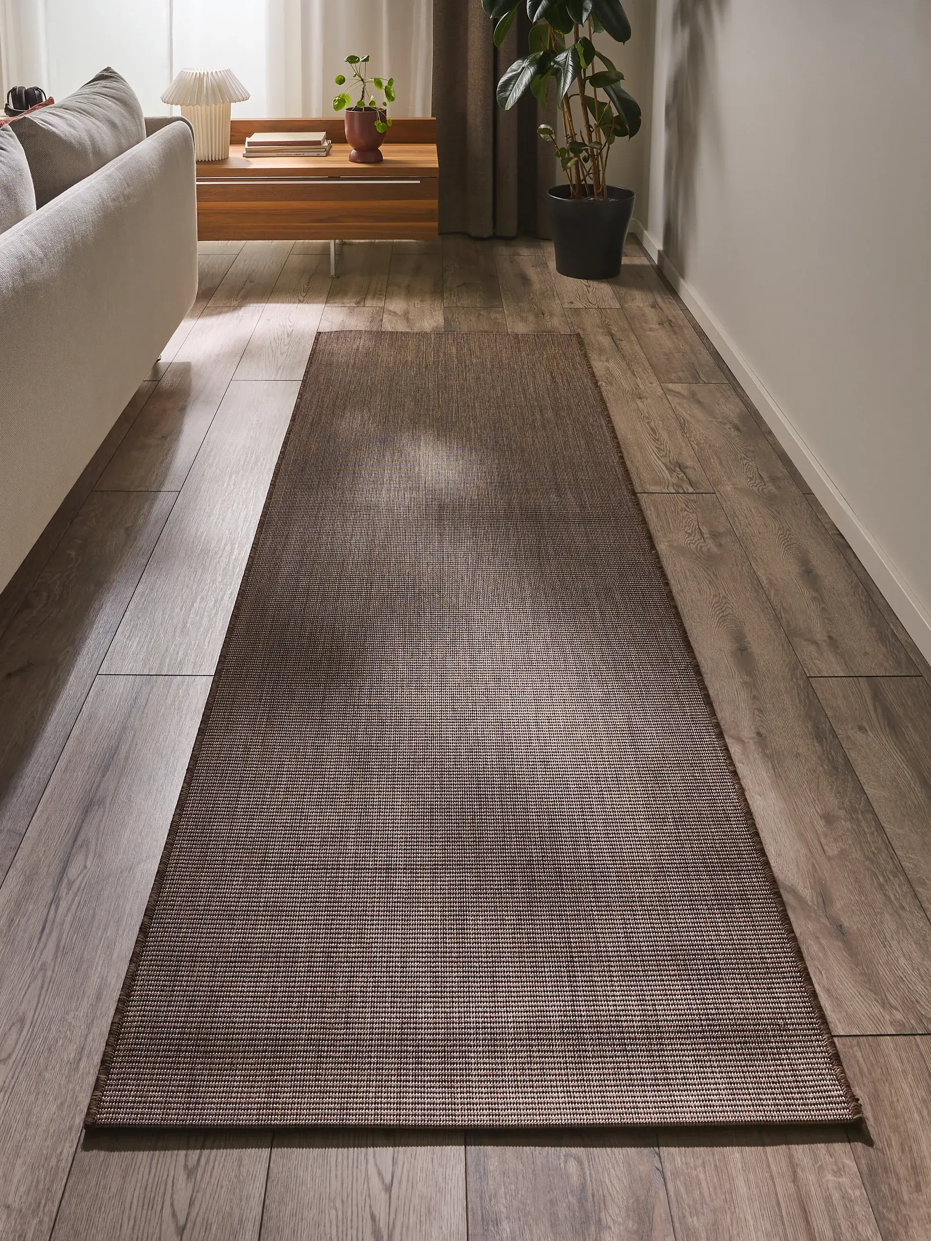 Teppich Metro aus 100% Polypropylen in Braun von benuta Nest