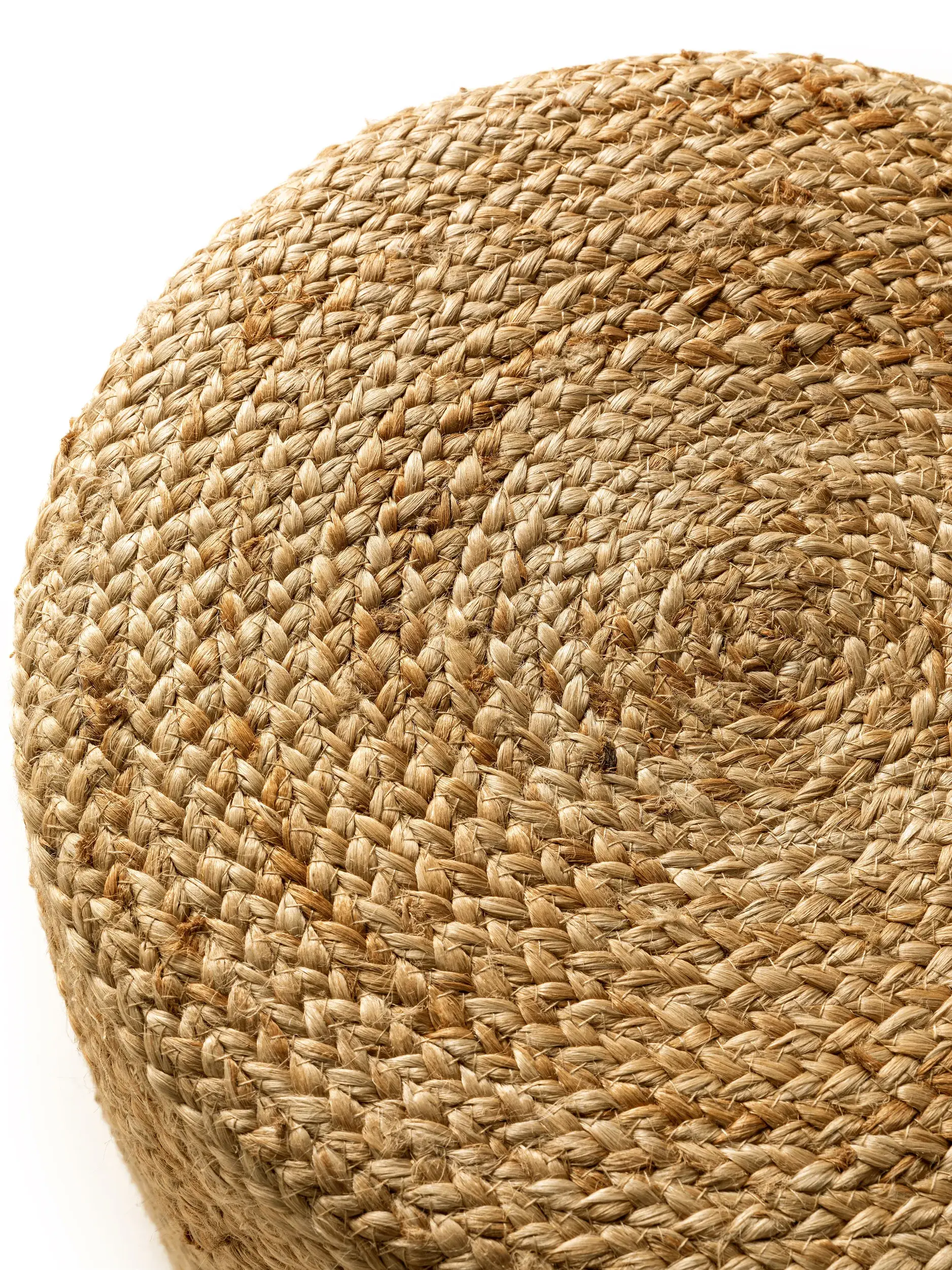 Pouf fatto a mano Jutta Marroncino in Tintaunita-ontwerp van 100% Iuta door benuta pure