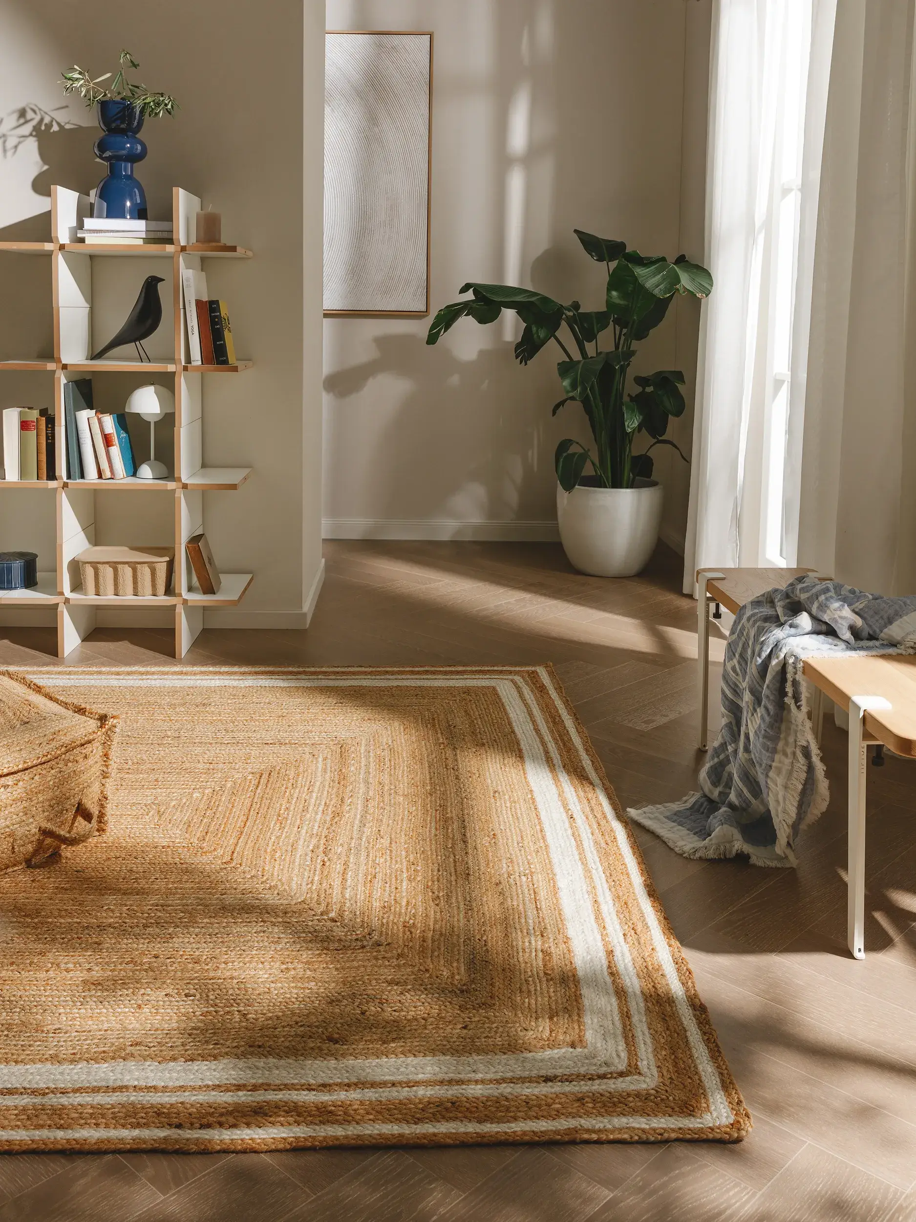 Teppich aus 100% Jute in Weiß mit 100% Jute hohem Flor von benuta Pure