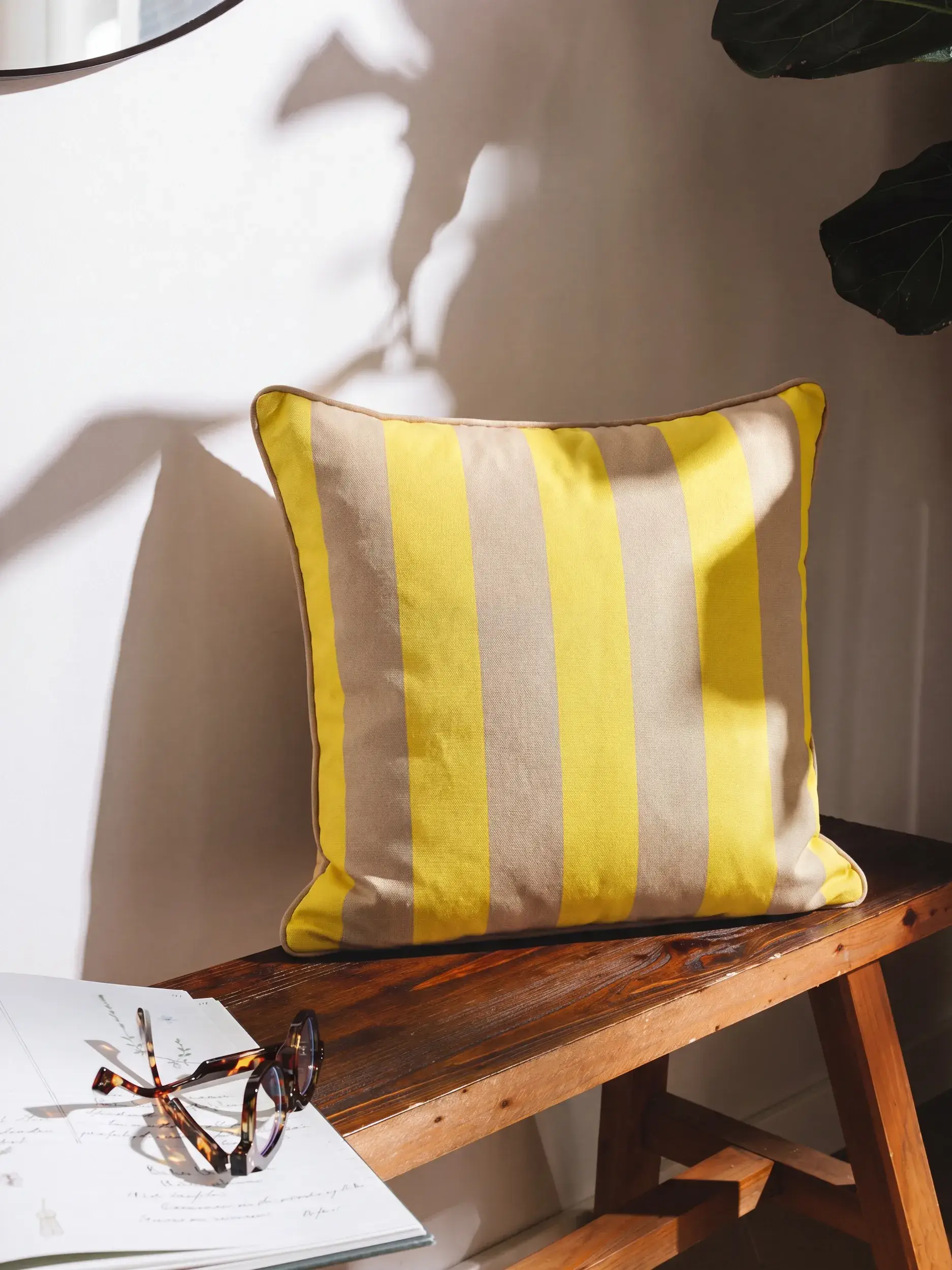 In- & Outdoor Cushion Reed Yellow by benuta Nest