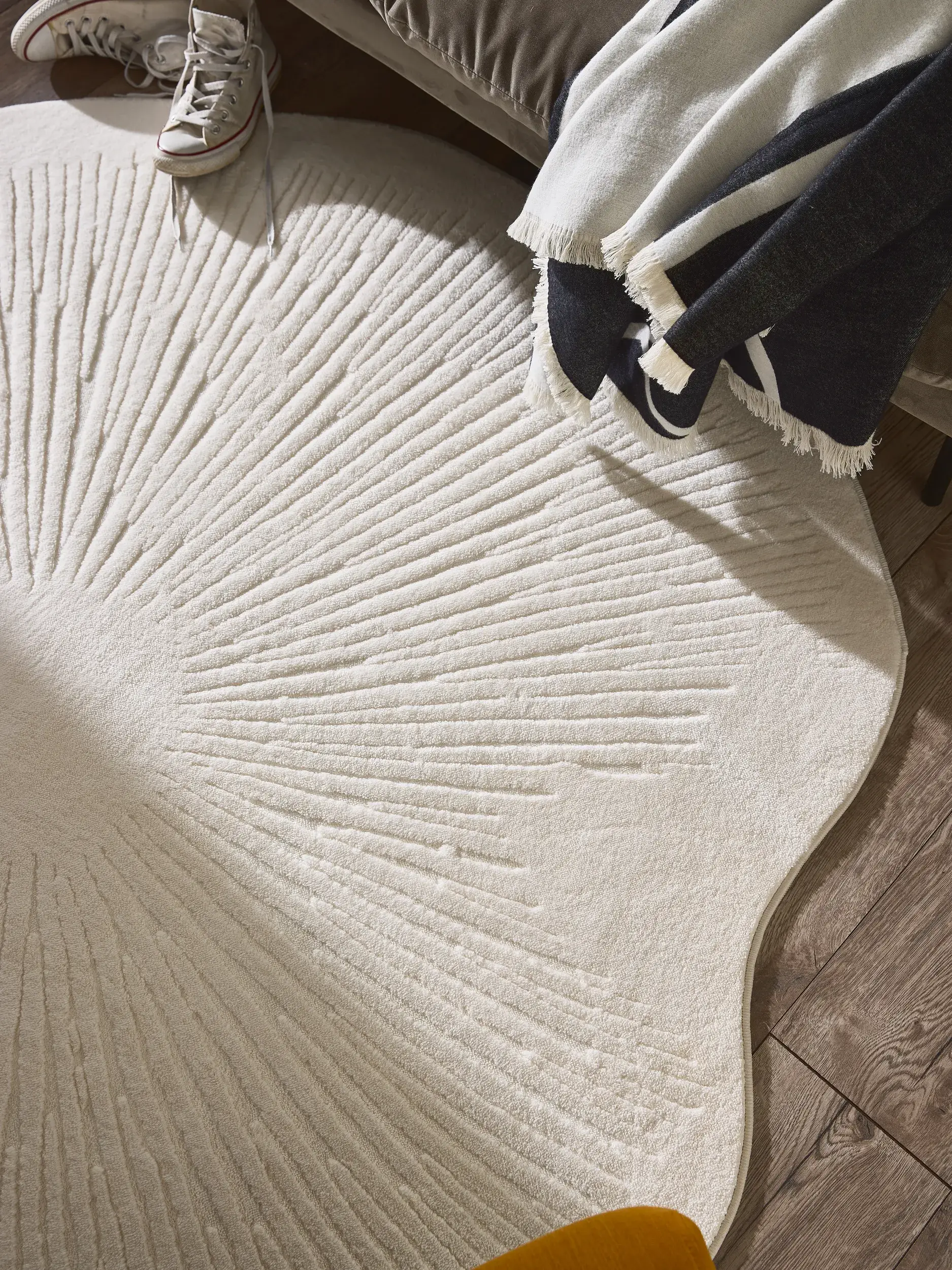 Tappeto di 100% Poliestere in Beige con pelo alto 100% Poliestere da benuta POP