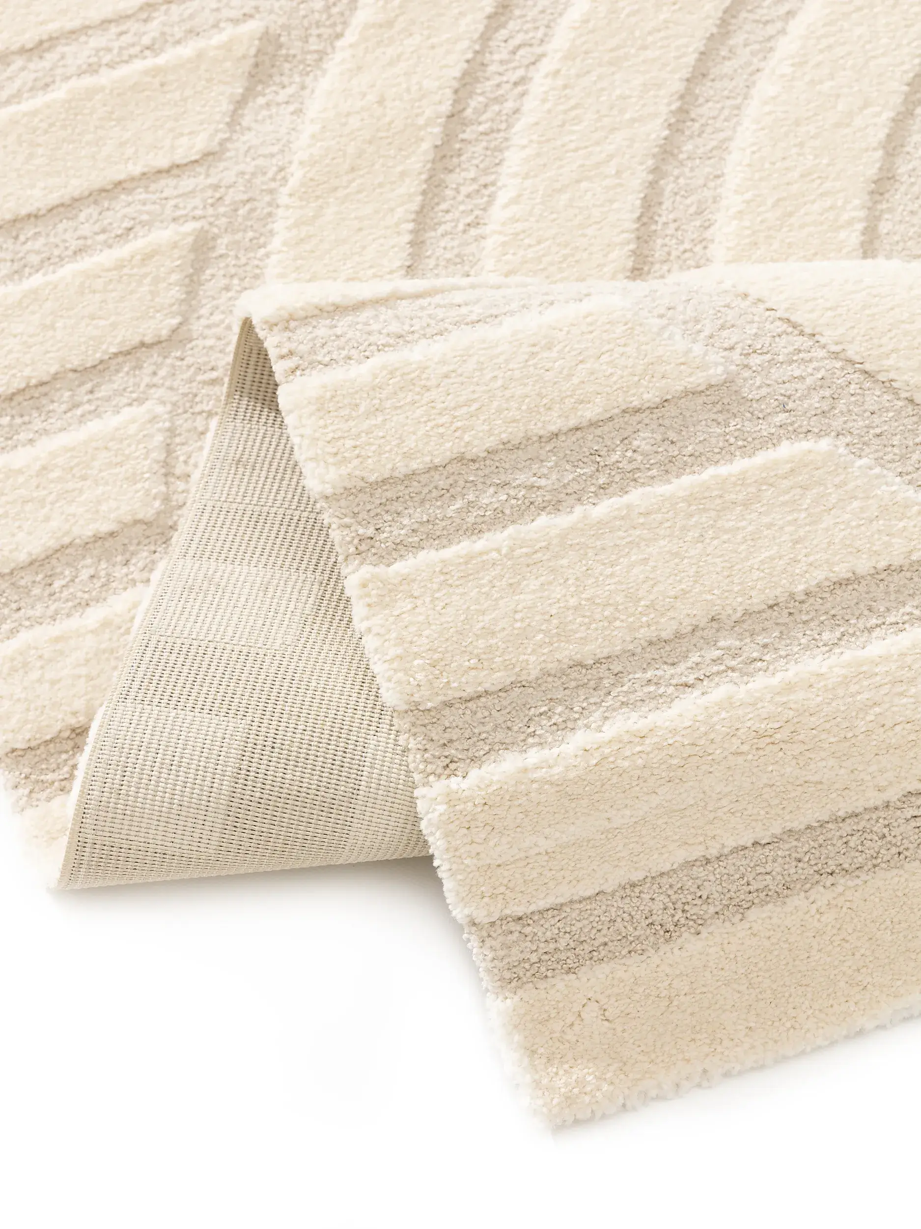 Matta av 60% Polypropen, 40% Polyester i Beige med 60% Polypropen, 40% Polyester hög lugg från benuta nest