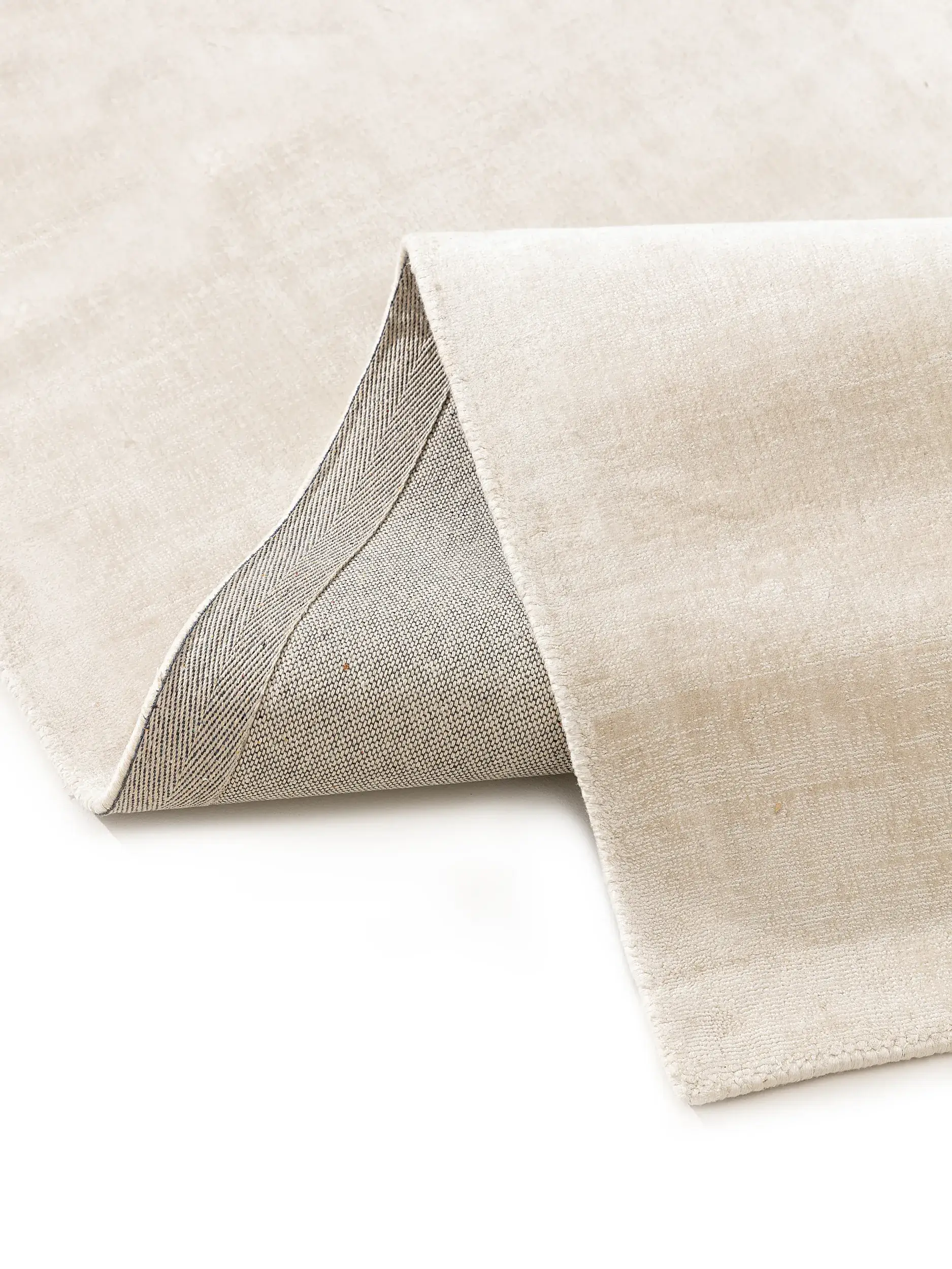 Tapis en 100% Viscose en Beige avec une pile de 100% Viscose de hauteur de benuta pure