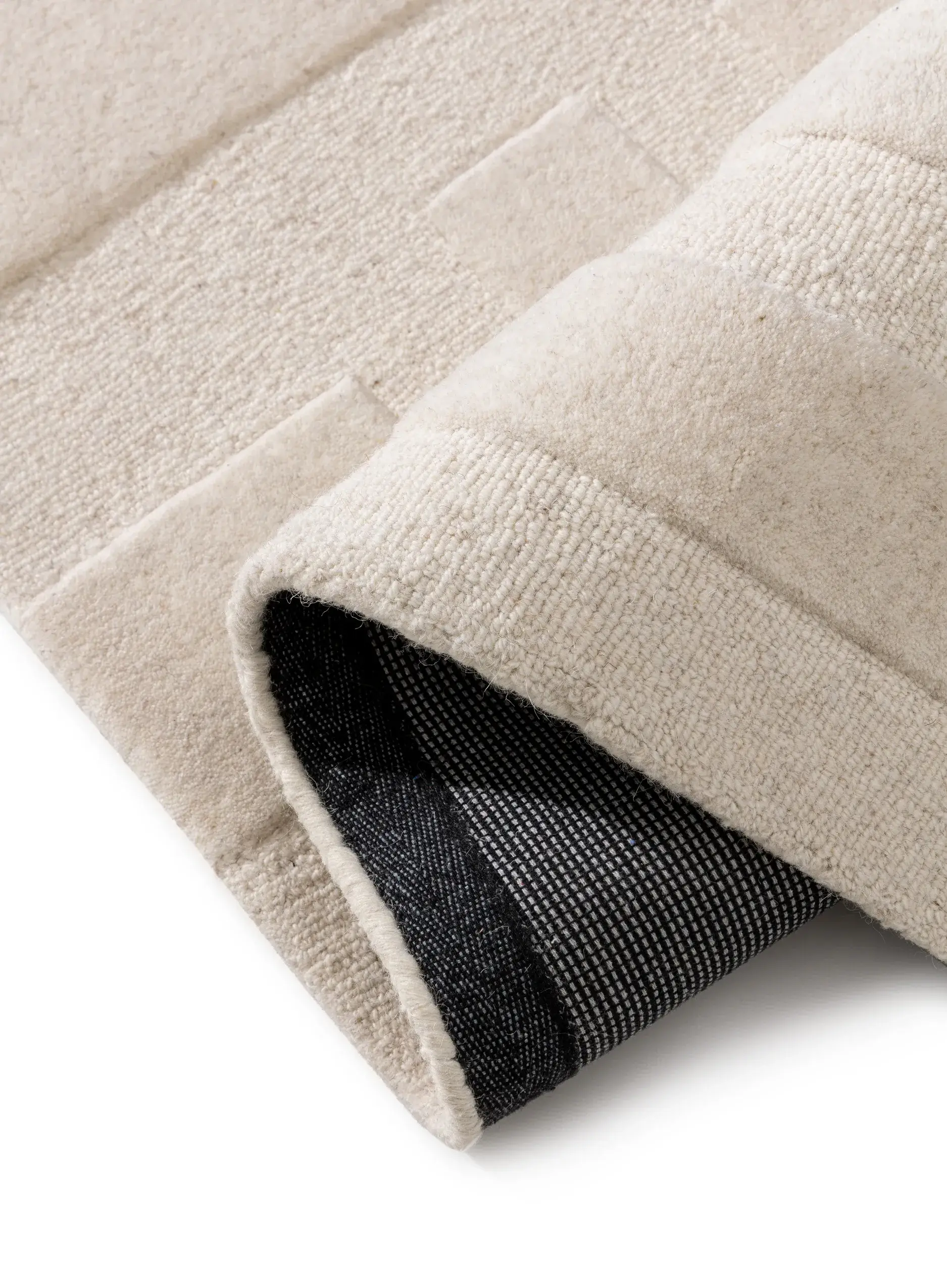 Rug made of 100% Wolle in Weiß with a 100% Wolle high pile by benuta Pure