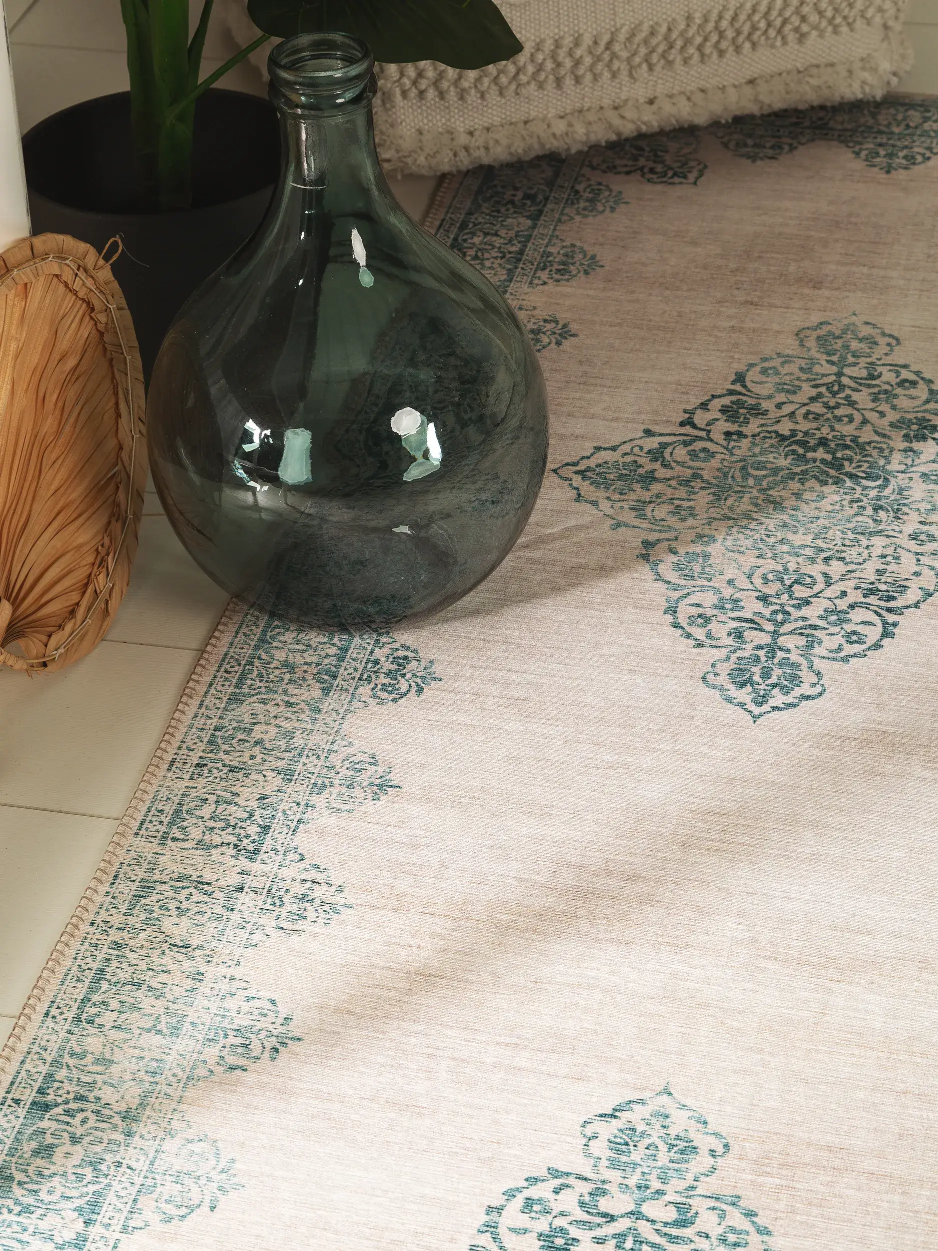 Teppich aus 100% Polyester in Türkis mit 100% Polyester hohem Flor von benuta Pop