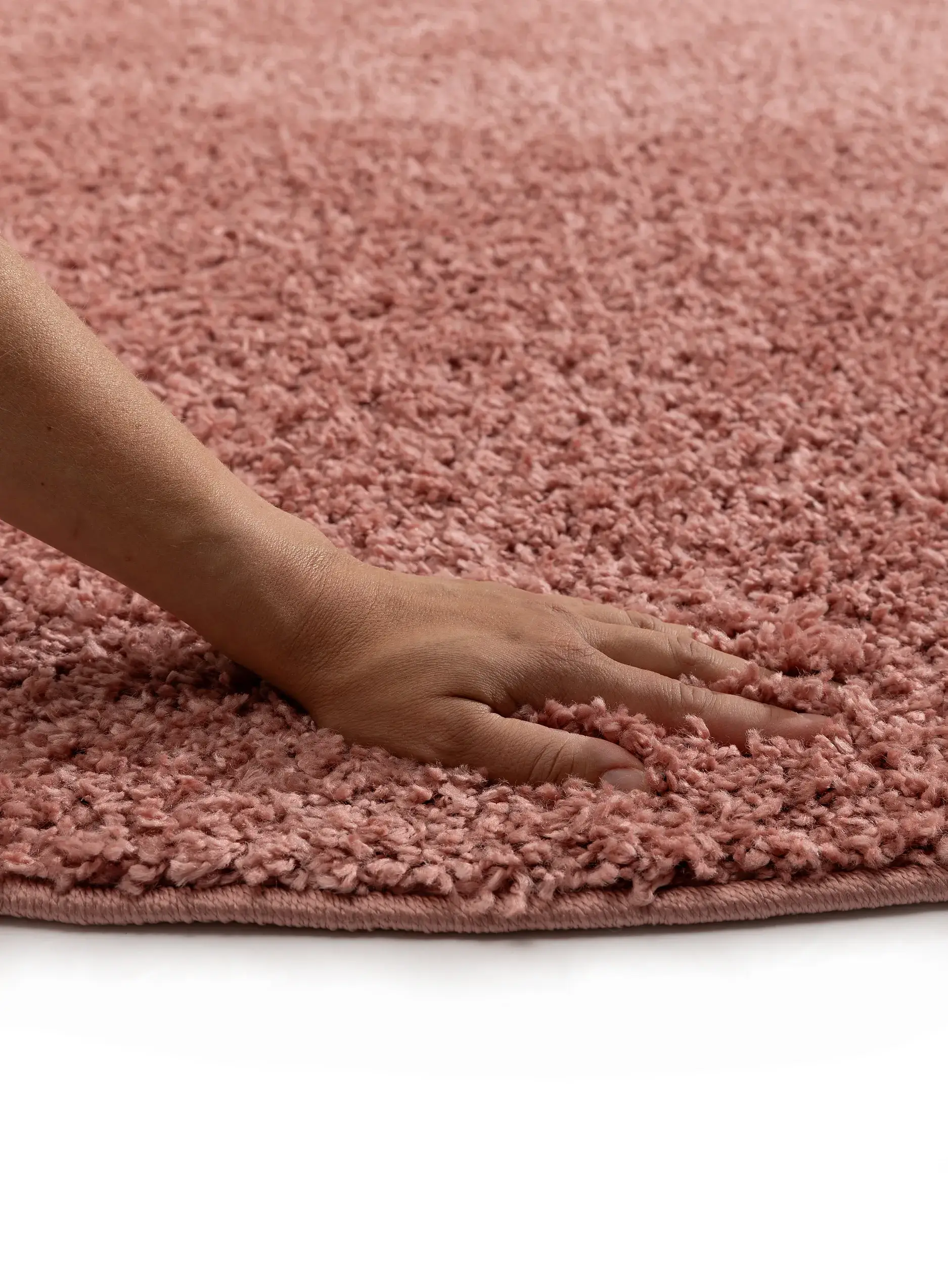 Matto 100% Polypropylena värissä Rosa 100% Polypropylen korkealla nukalla merkiltä benuta Basic
