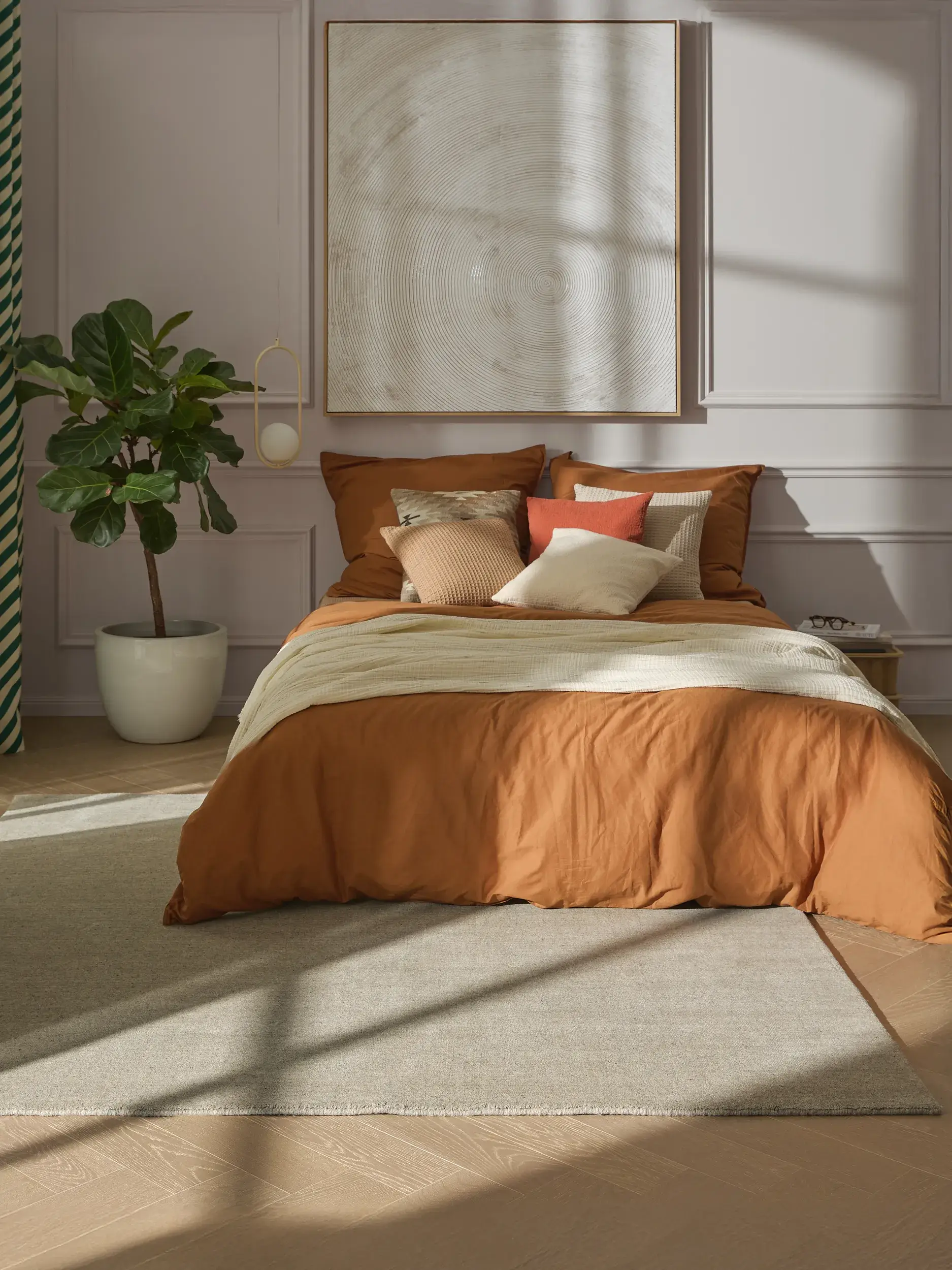 Teppich aus 100% Wolle in Grau mit 100% Wolle hohem Flor von benuta Pure