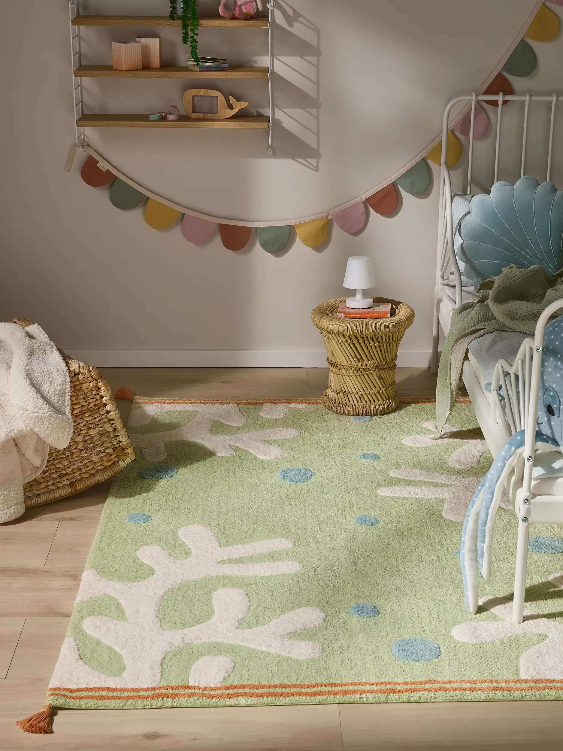 Teppich aus 100% Kierrätetty Puuvilla in Monivärinen mit 100% Kierrätetty Puuvilla hohem Flor von Lytte