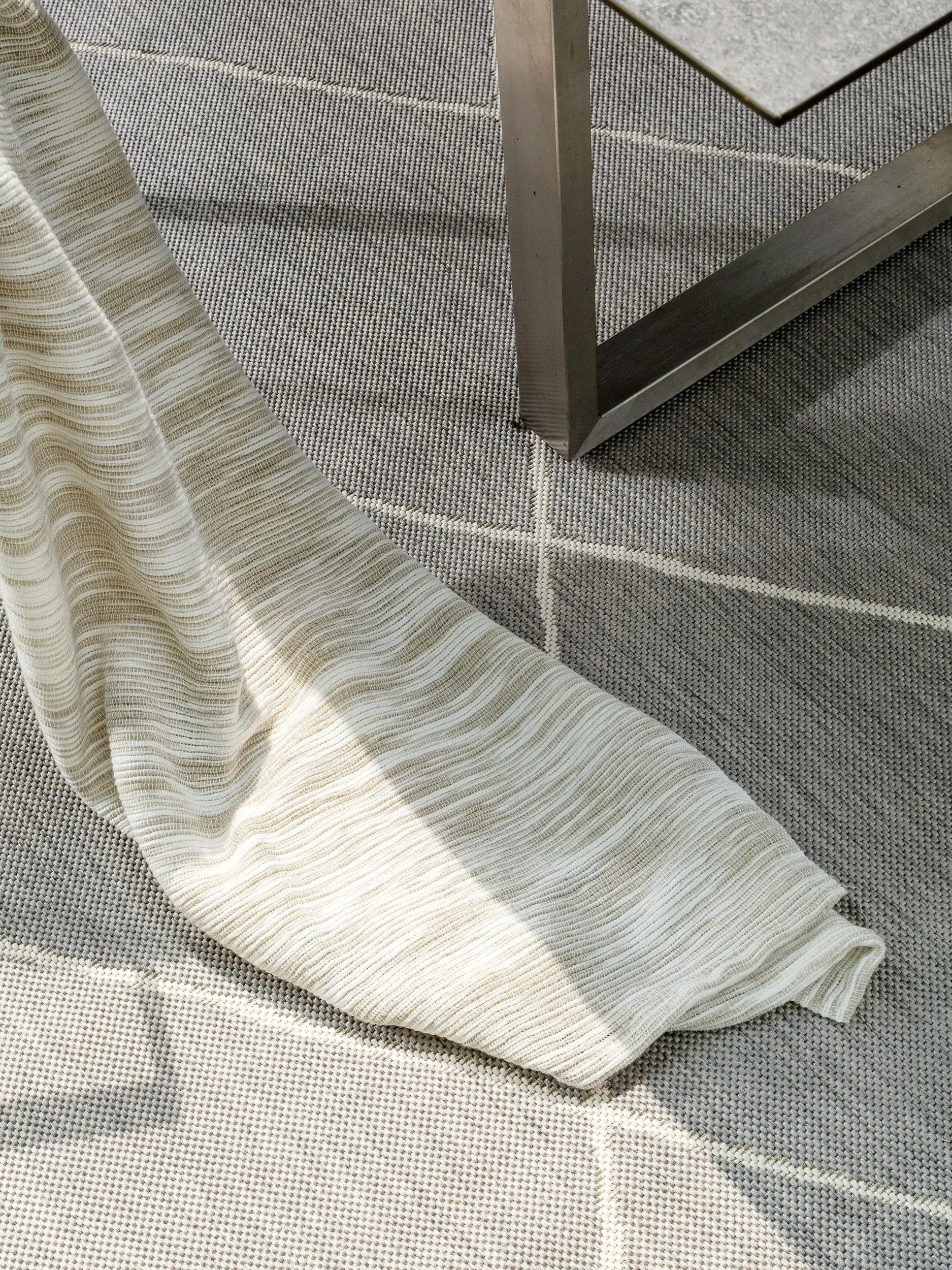 Rug made of 100% Polypropylen in Grau with a 100% Polypropylen high pile by benuta Nest