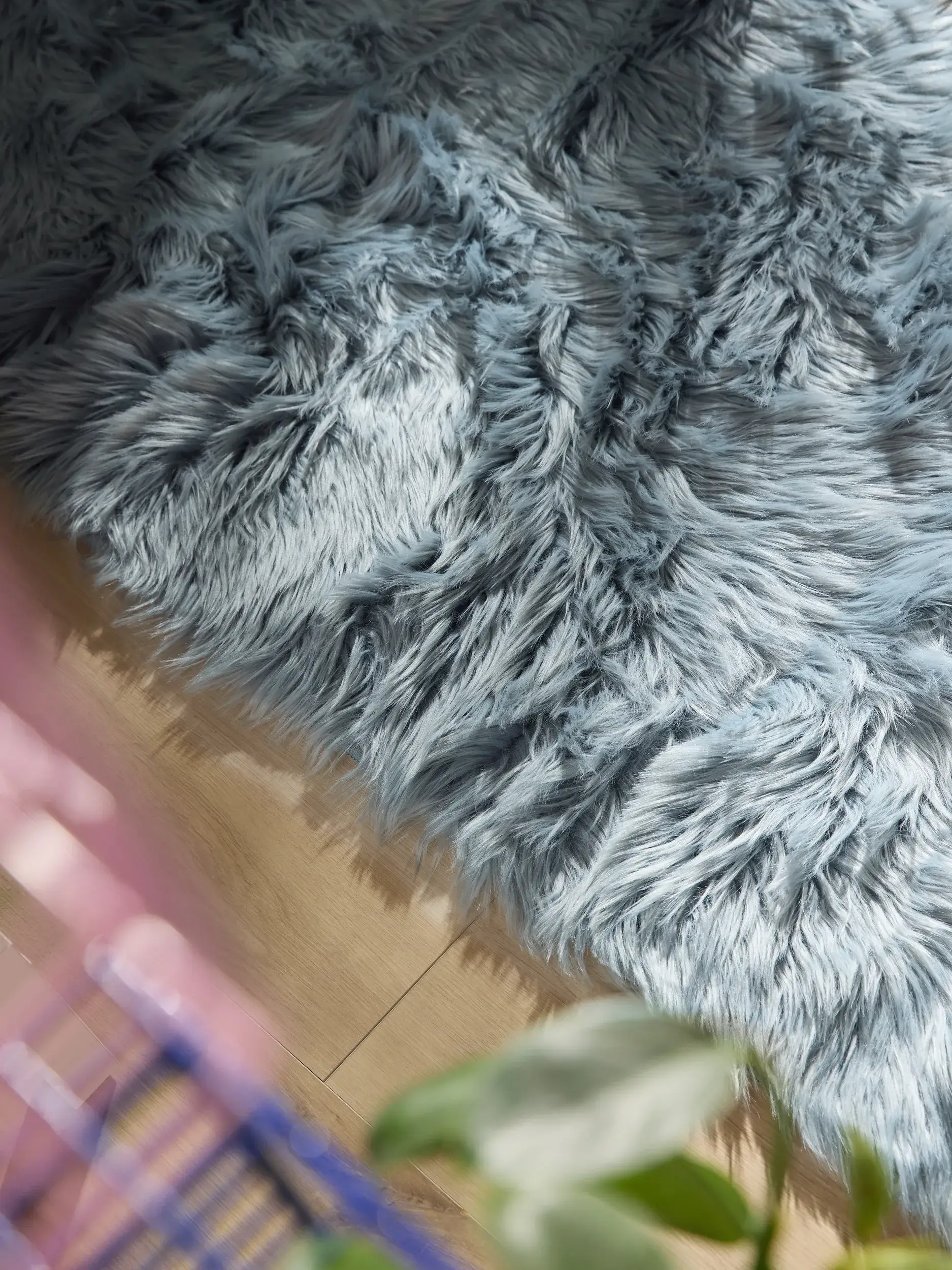 Matto 70% Polyacryl, 30% Polyestera värissä Blau 70% Polyacryl, 30% Polyester korkealla nukalla merkiltä benuta Pop