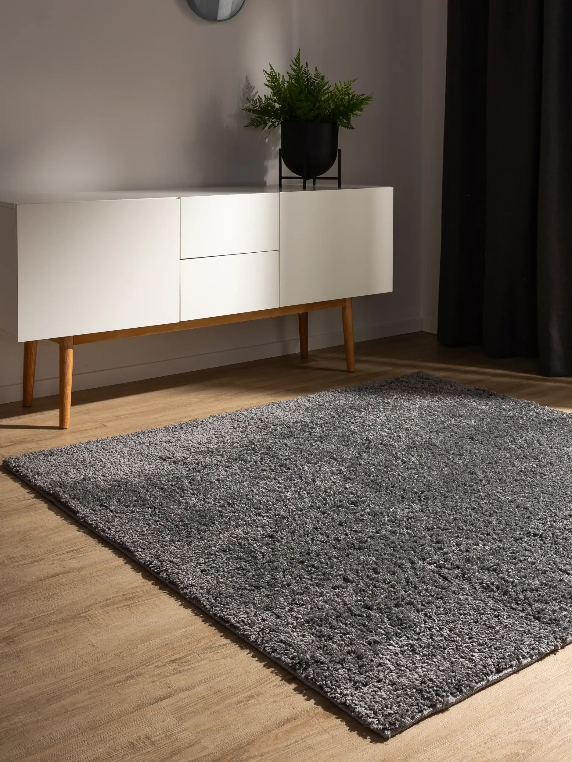 Rug made of 100% Polypropylen in Grey with a 100% Polypropylen high pile by benuta Basic