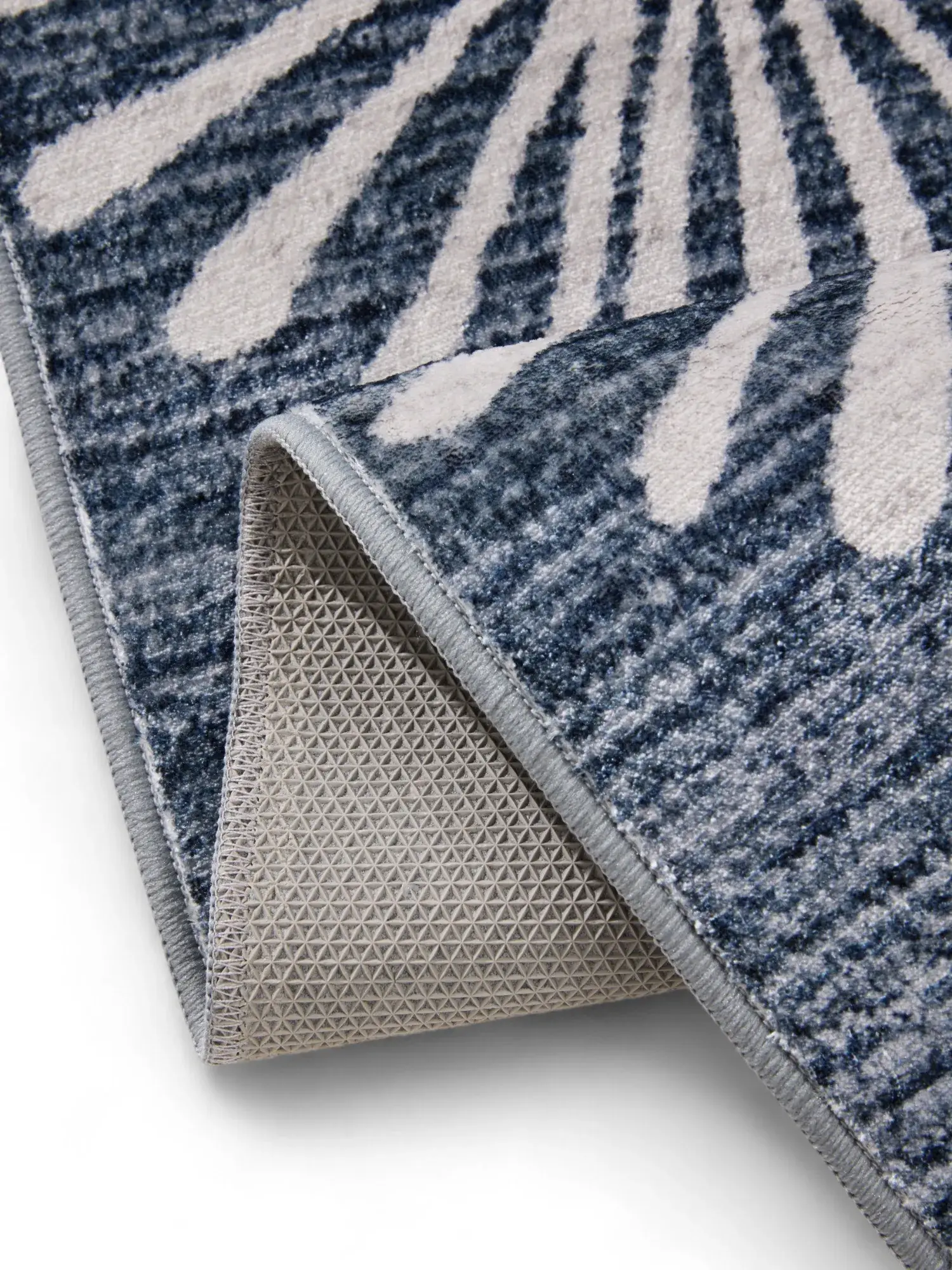 Koberec z 100% Polyester v Blau s vlasem výšky 100% Polyester od benuta Nest