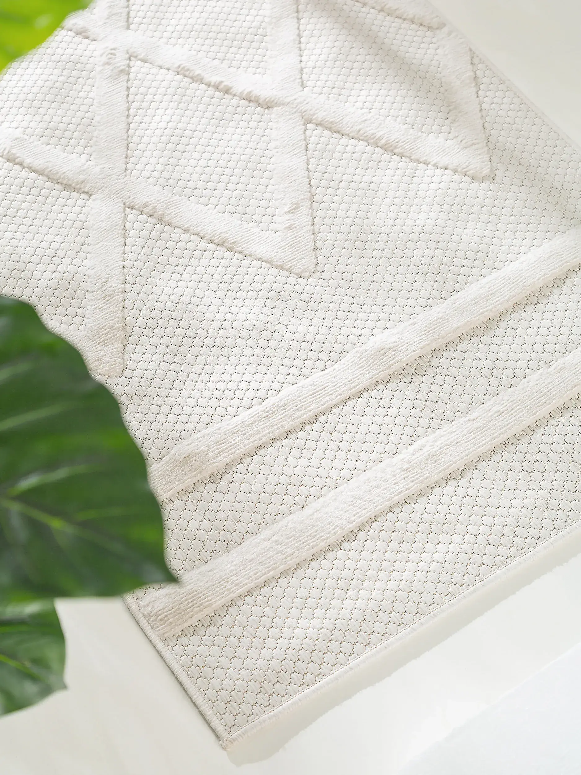 Rug made of 100% Polypropylen in Beige with a 100% Polypropylen high pile by benuta Nest