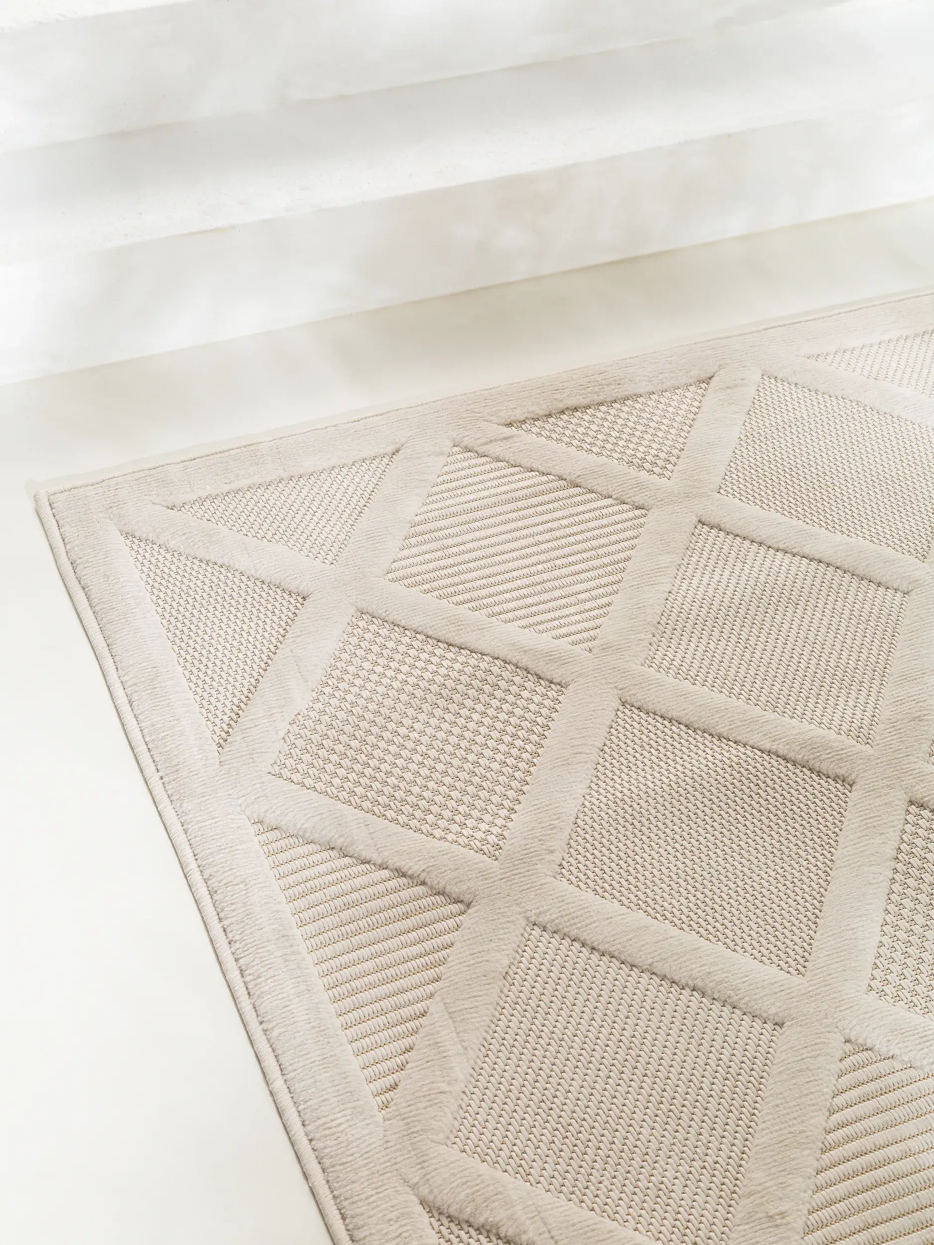 Rug made of 100% Polypropylen in Beige with a 100% Polypropylen high pile by benuta Nest