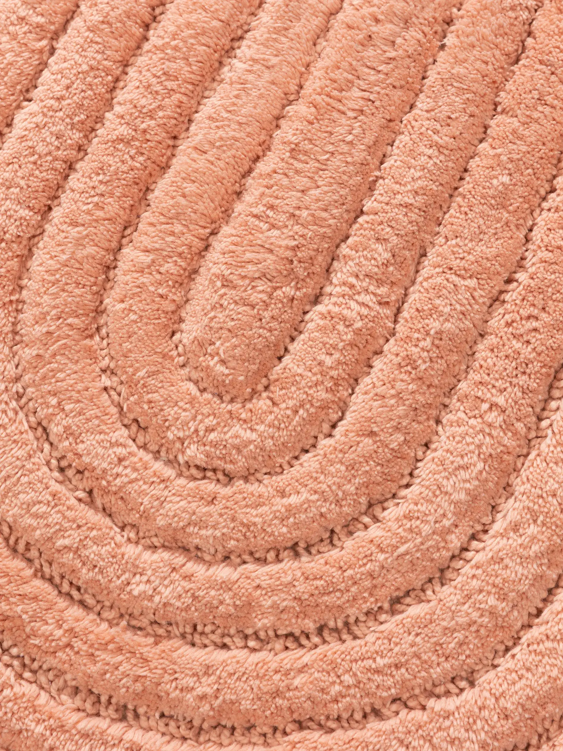 Badematte Nia Orange i Geometrisch-design laget av 100% Baumwolle fra benuta Pop