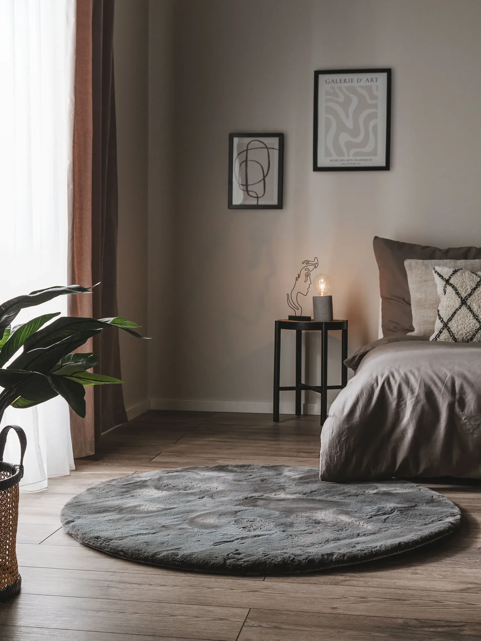 Teppich aus 100% Polyester in Grau mit 100% Polyester hohem Flor von benuta Nest