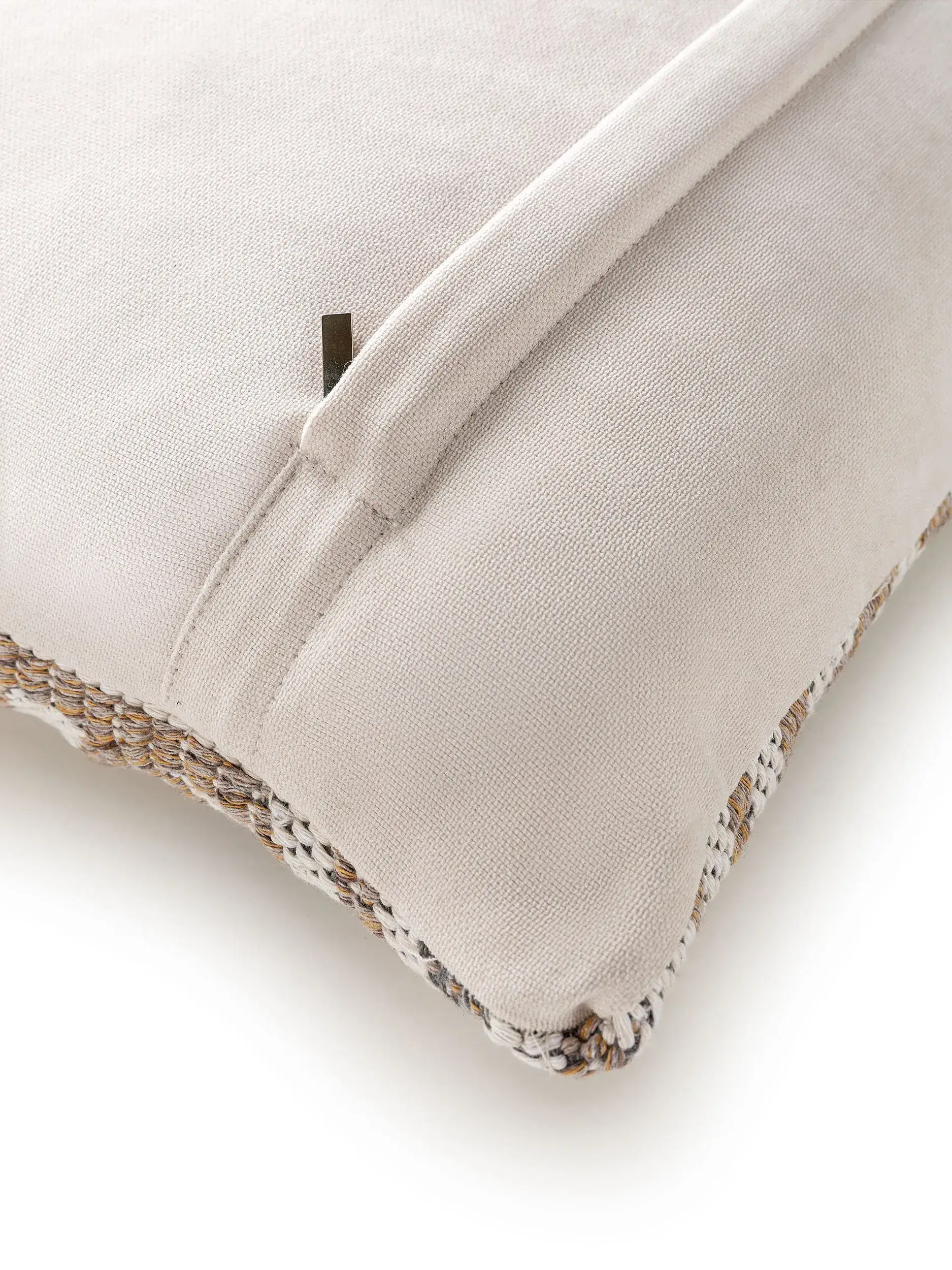 Kissenbezug Palma Taupe i Geometrisch-design laget av 100 % bomull fra benuta Nest