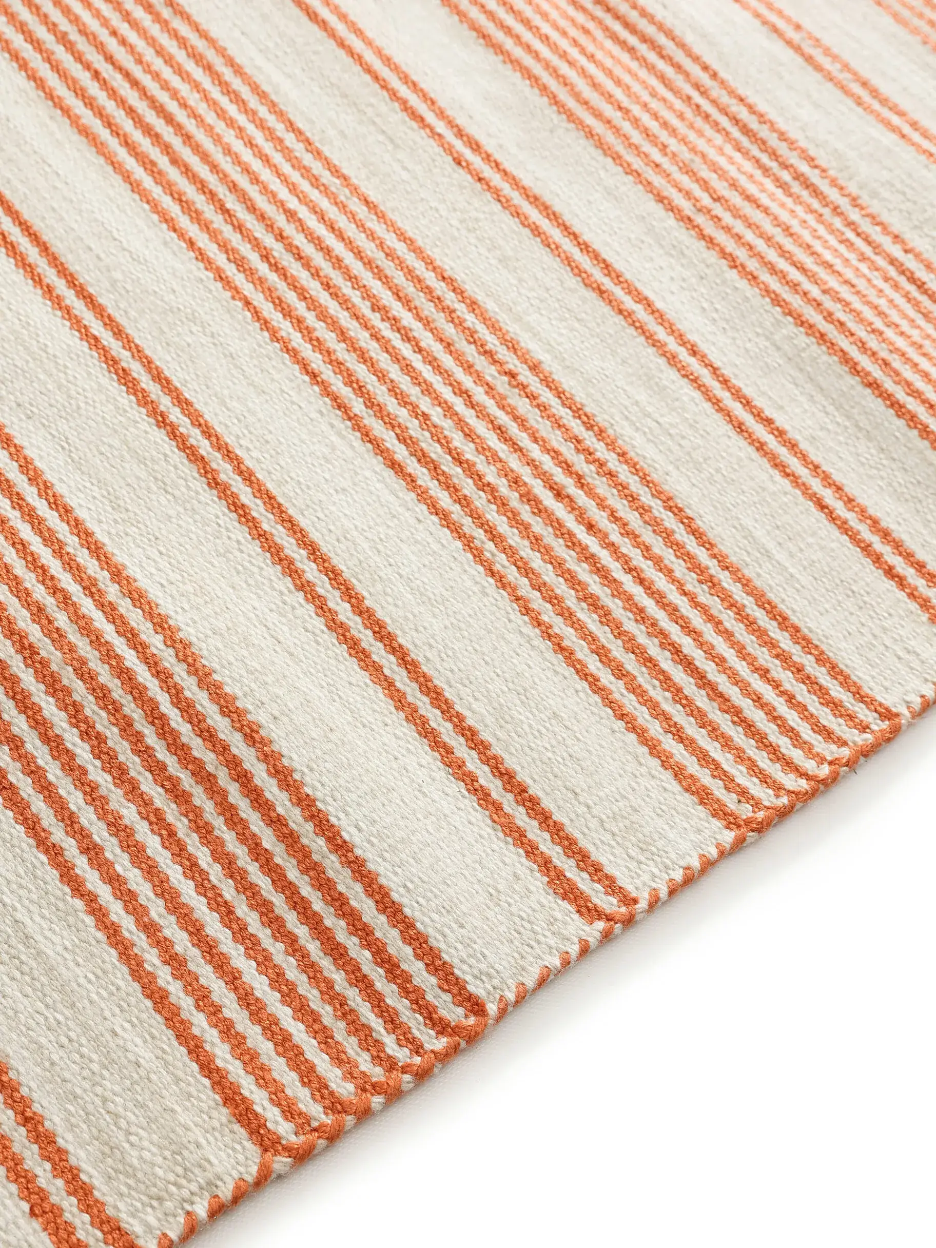 Alfombra de 100% Poliéster (PET reciclado) en Naranja con un pelo de {{Placeholder_Pile Height}} de altura de benuta nest
