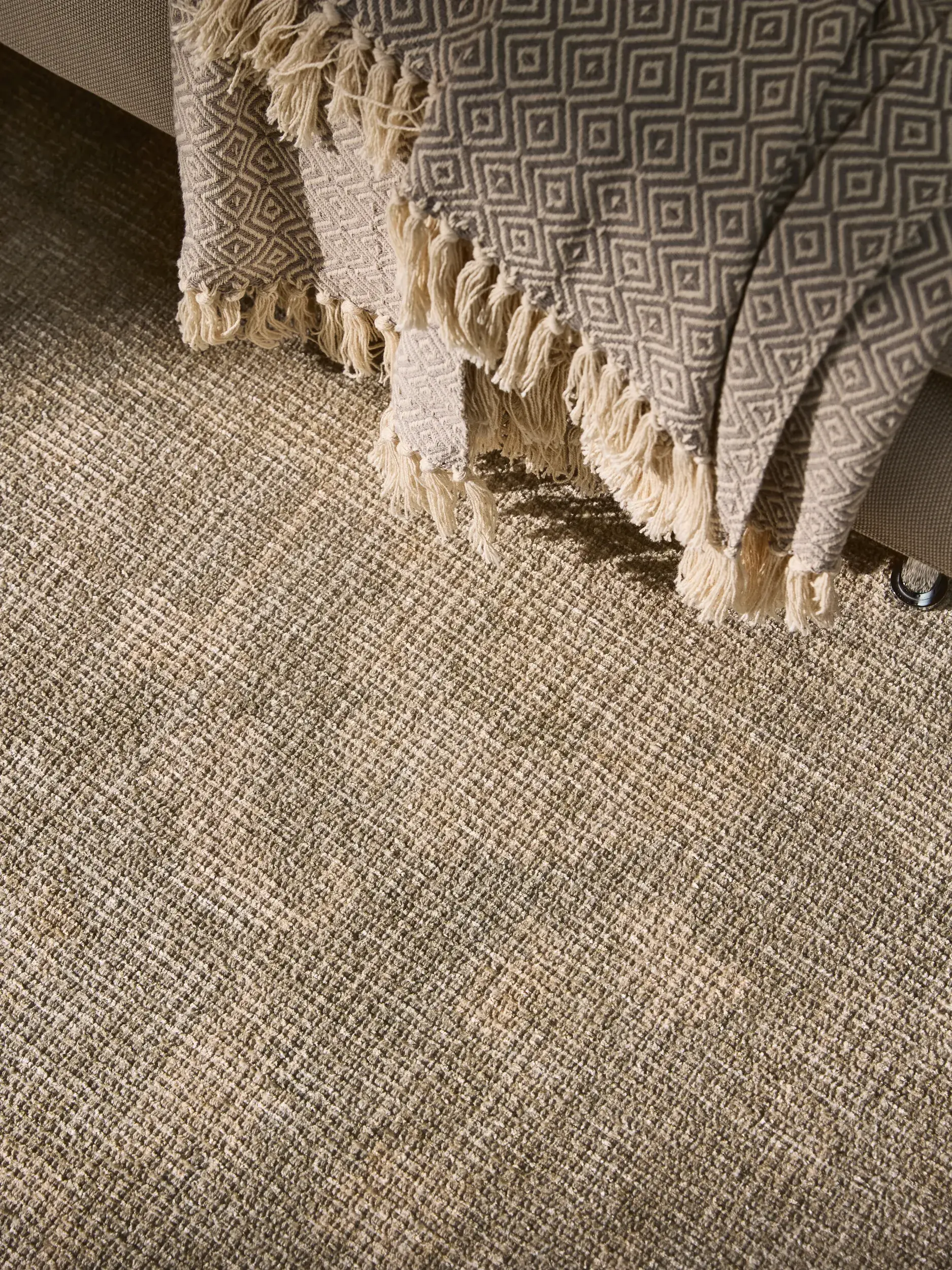 Teppich aus 50% Polyester, 50% Polycotton in Beige mit 50% Polyester, 50% Polycotton hohem Flor von benuta Nest