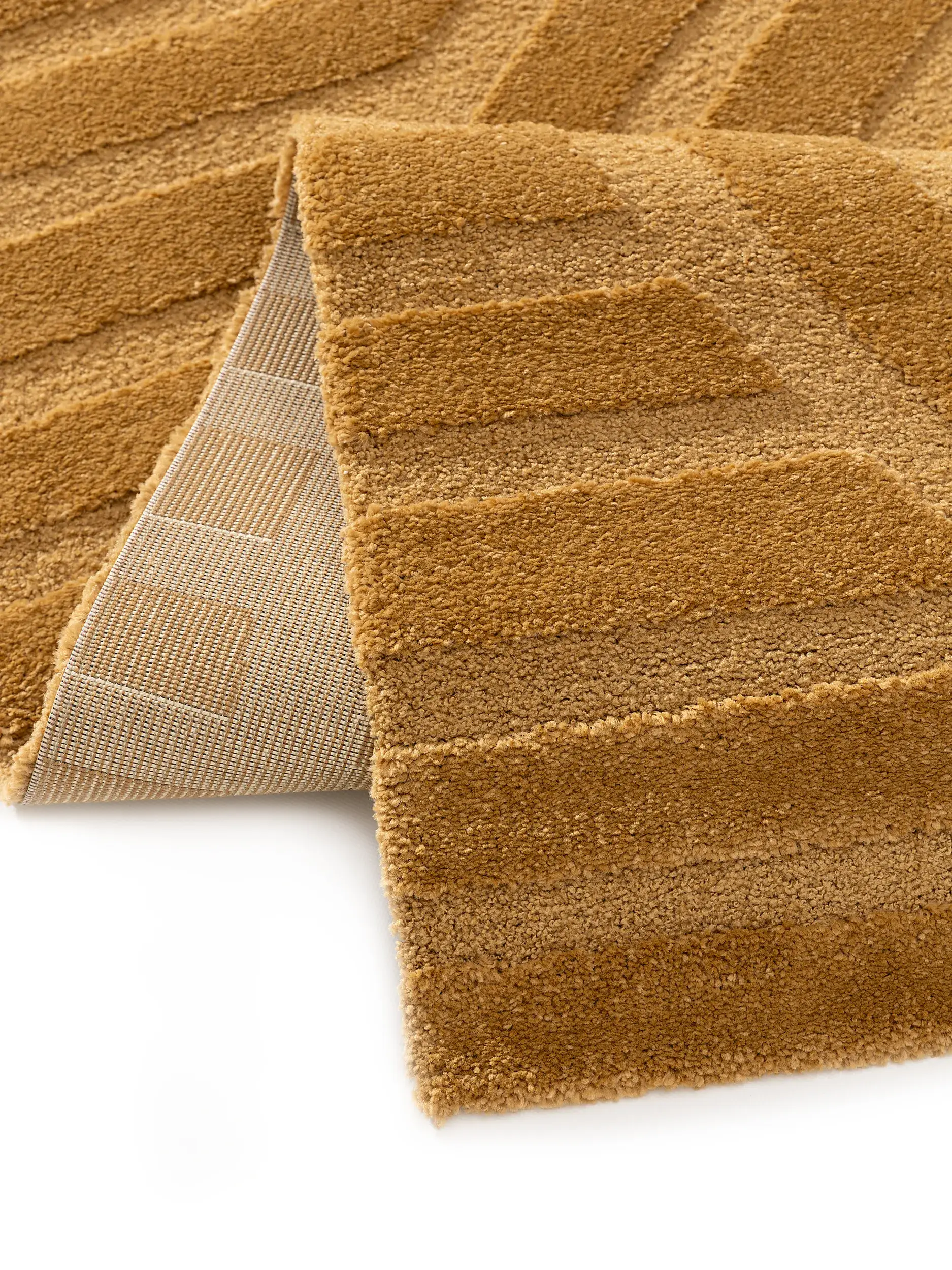 Teppich aus 60% Polypropylen, 40% Polyester in Gelb mit 60% Polypropylen, 40% Polyester hohem Flor von benuta Nest