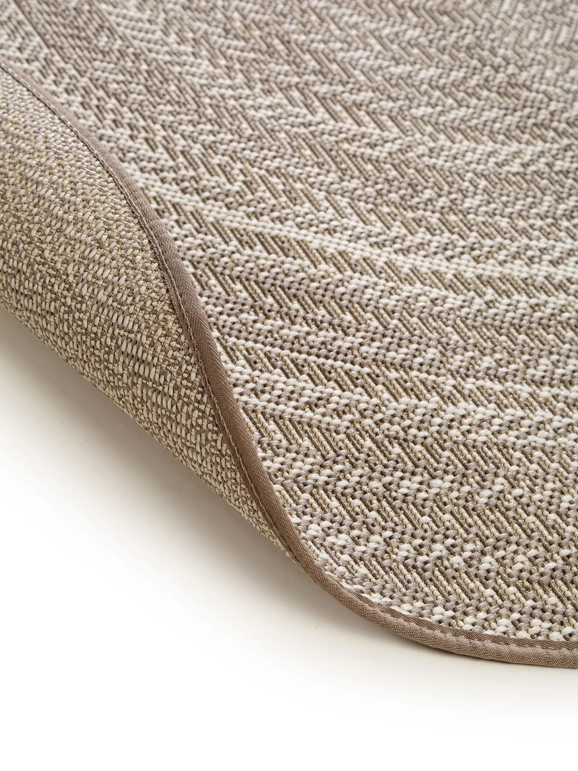 Teppe av 100% Polypropylen i Beige med 100% Polypropylen høy lugg fra benuta Nest