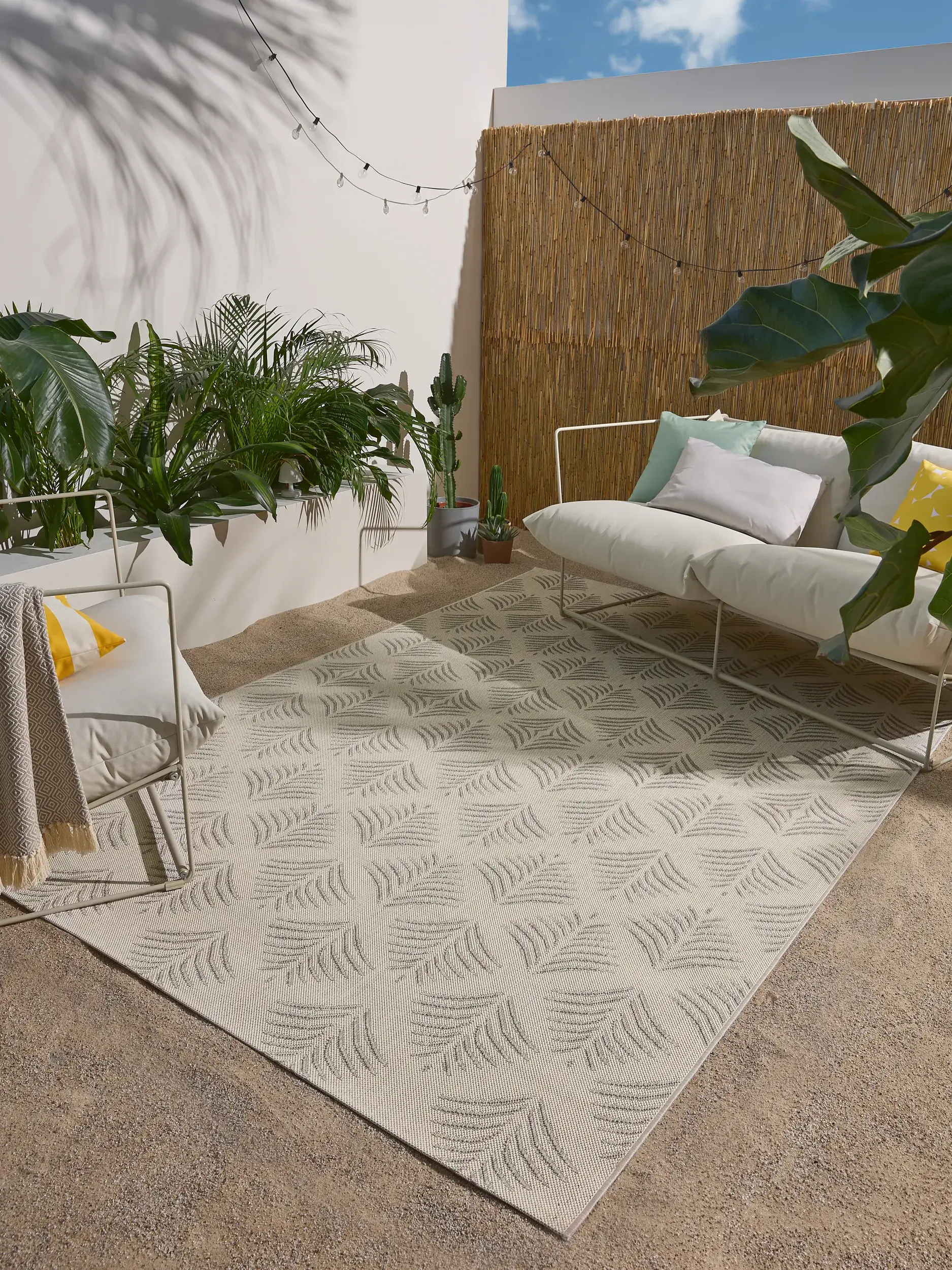 Rug made of 100% Polypropylen in Grey with a 100% Polypropylen high pile by benuta Nest