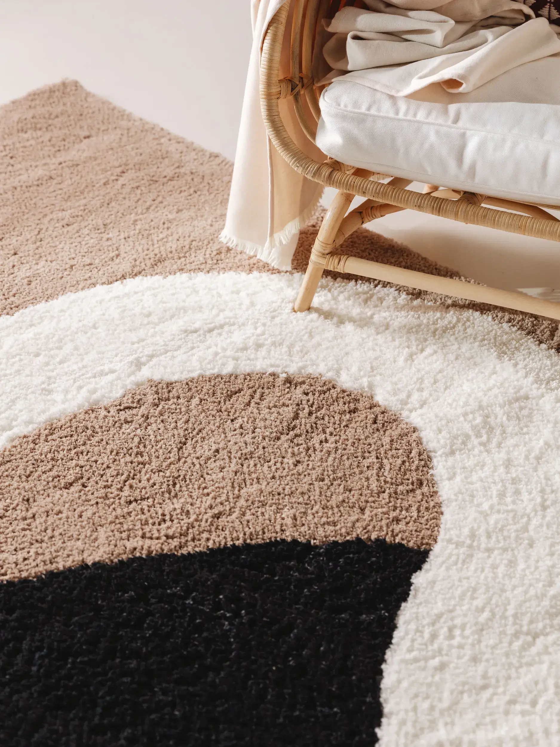 Tappeto di 100% Poliestere in Multicolor con pelo alto 100% Poliestere da benuta nest