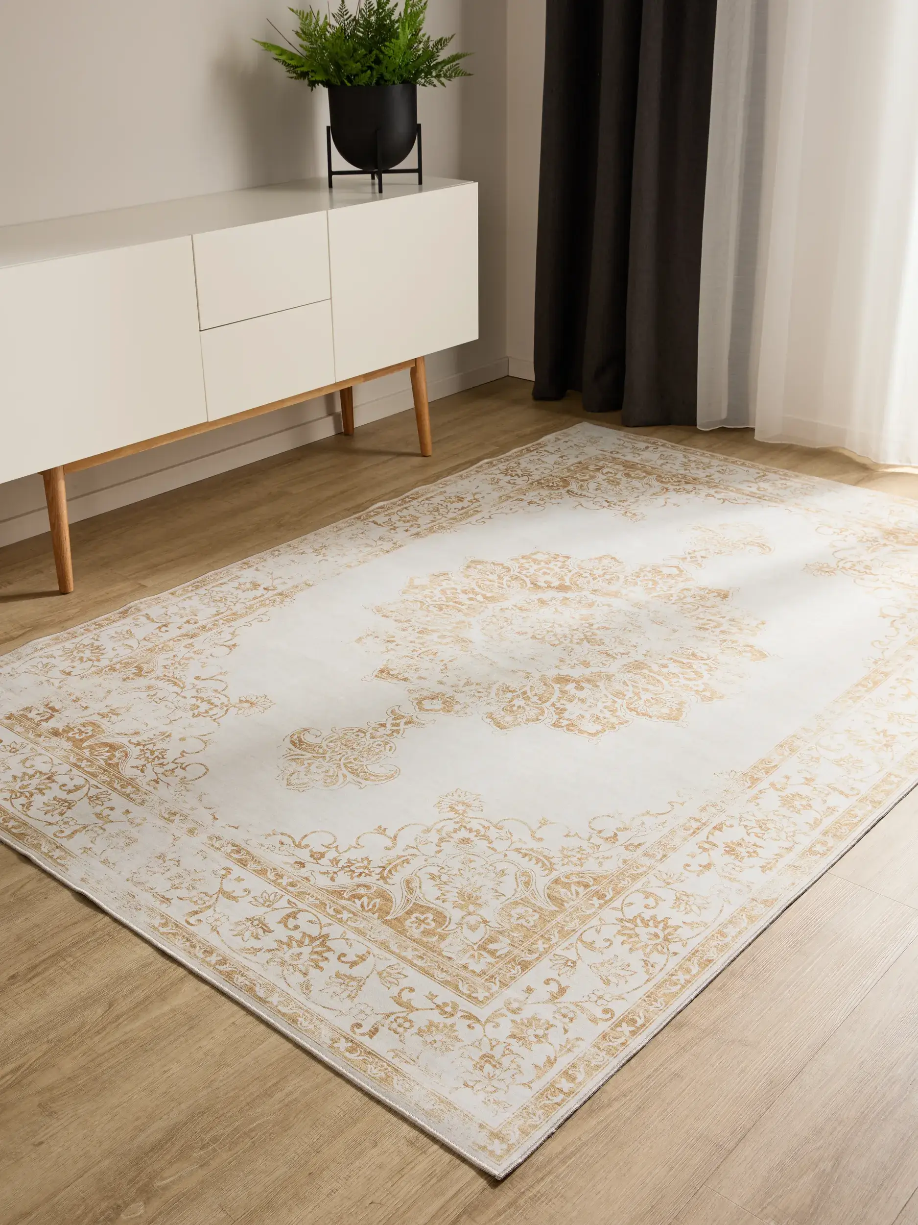 Koberec z 100% Polyester v Béžová s vlasem výšky 100% Polyester od benuta Basic