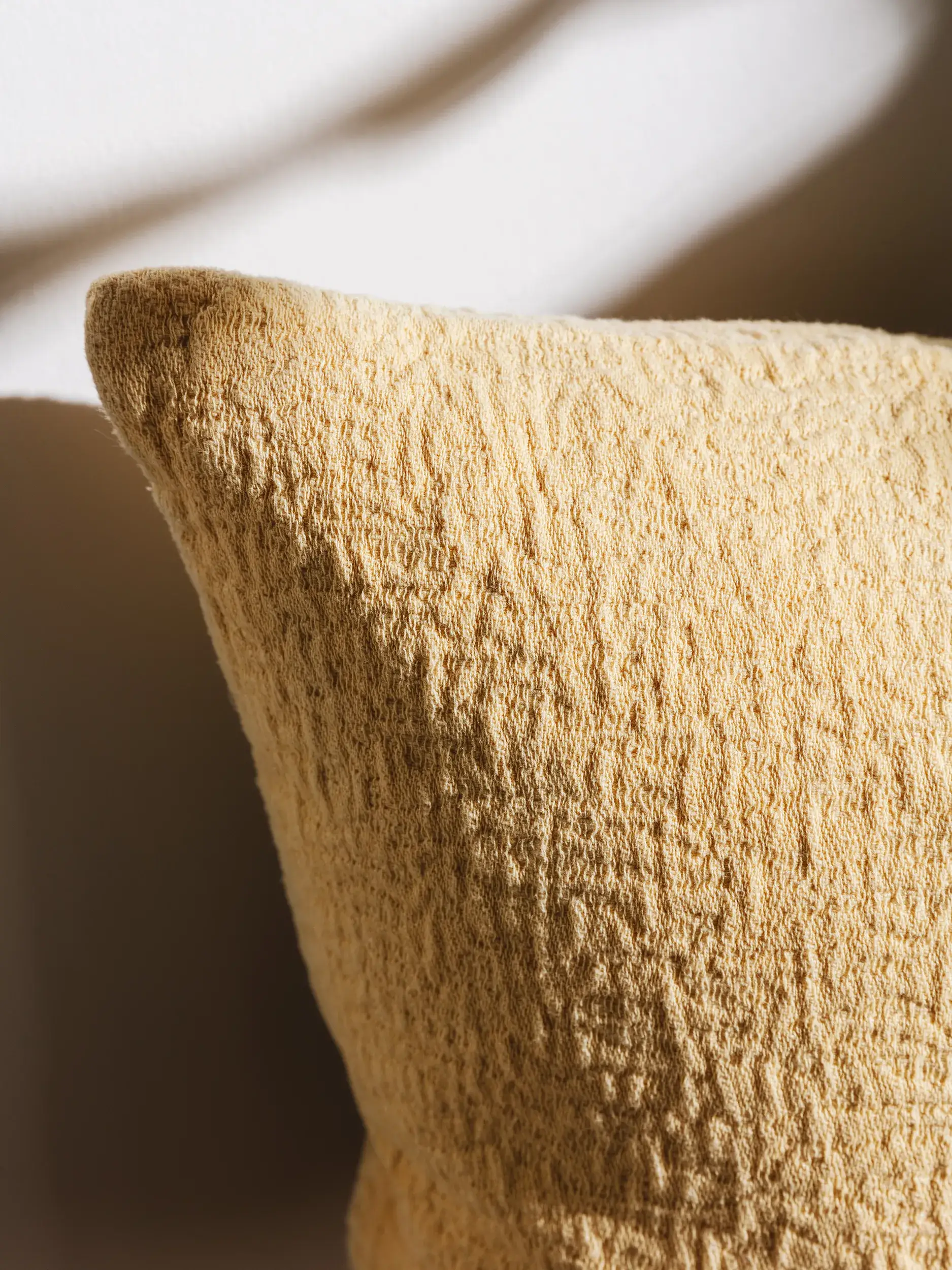 Kissenbezug Carmo Gelb in Einfarbig design made of 100% Cotton by benuta