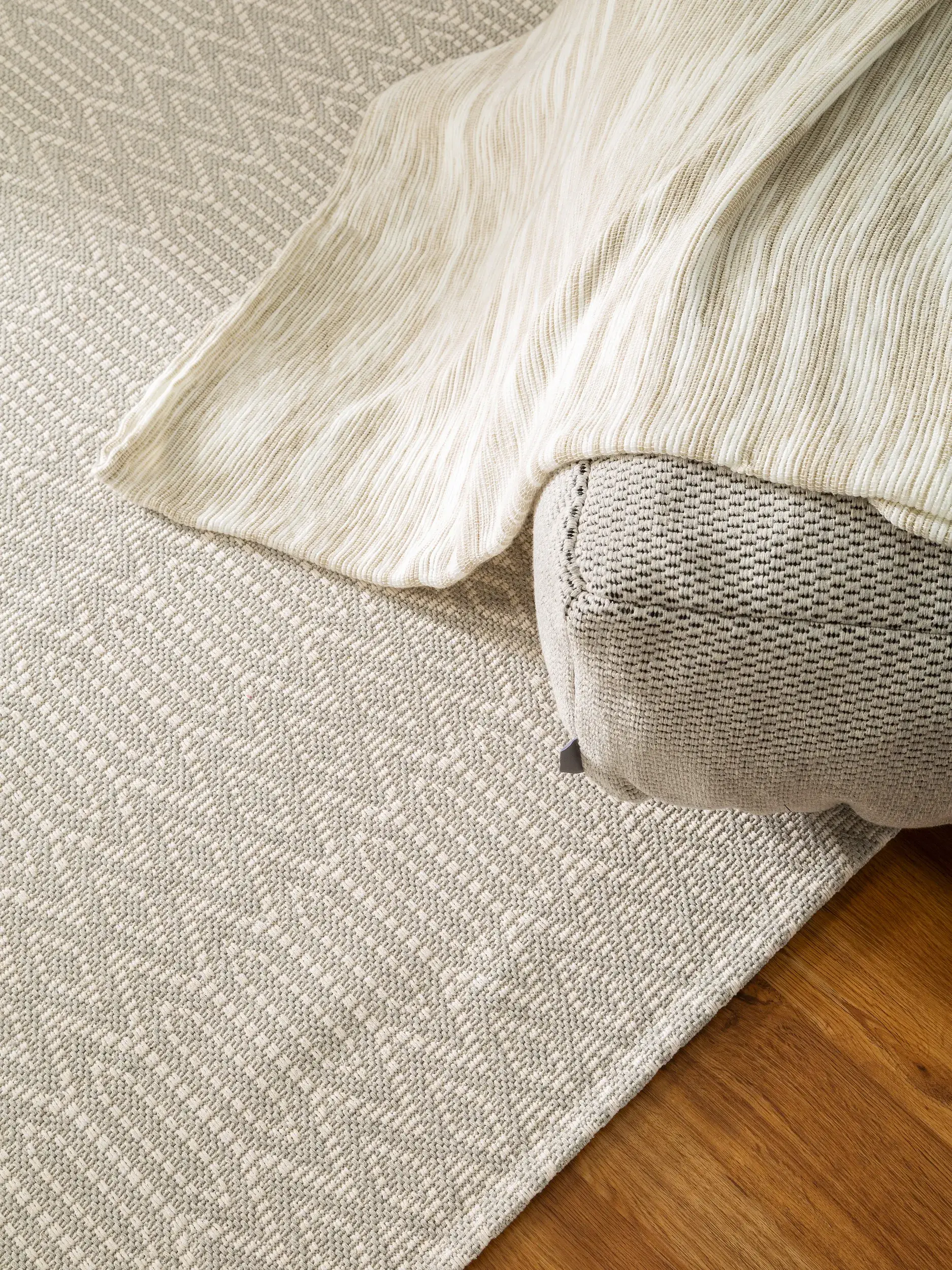Teppich aus 100% Baumwolle in Grau mit 100% Baumwolle hohem Flor von benuta Nest