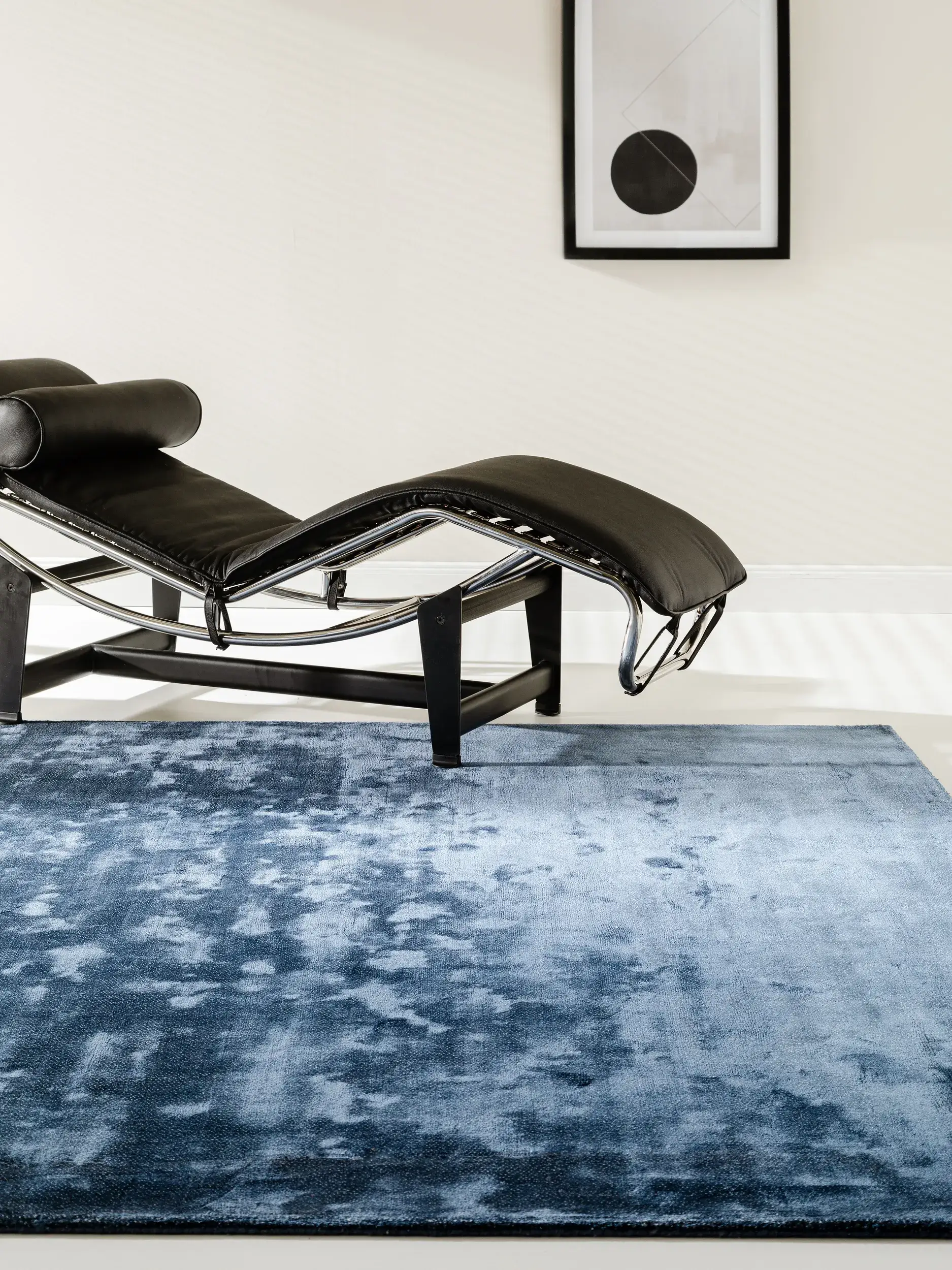 Alfombra Milian de 97% Viscosa, 3% Poliéster en Azul de benuta Finest
