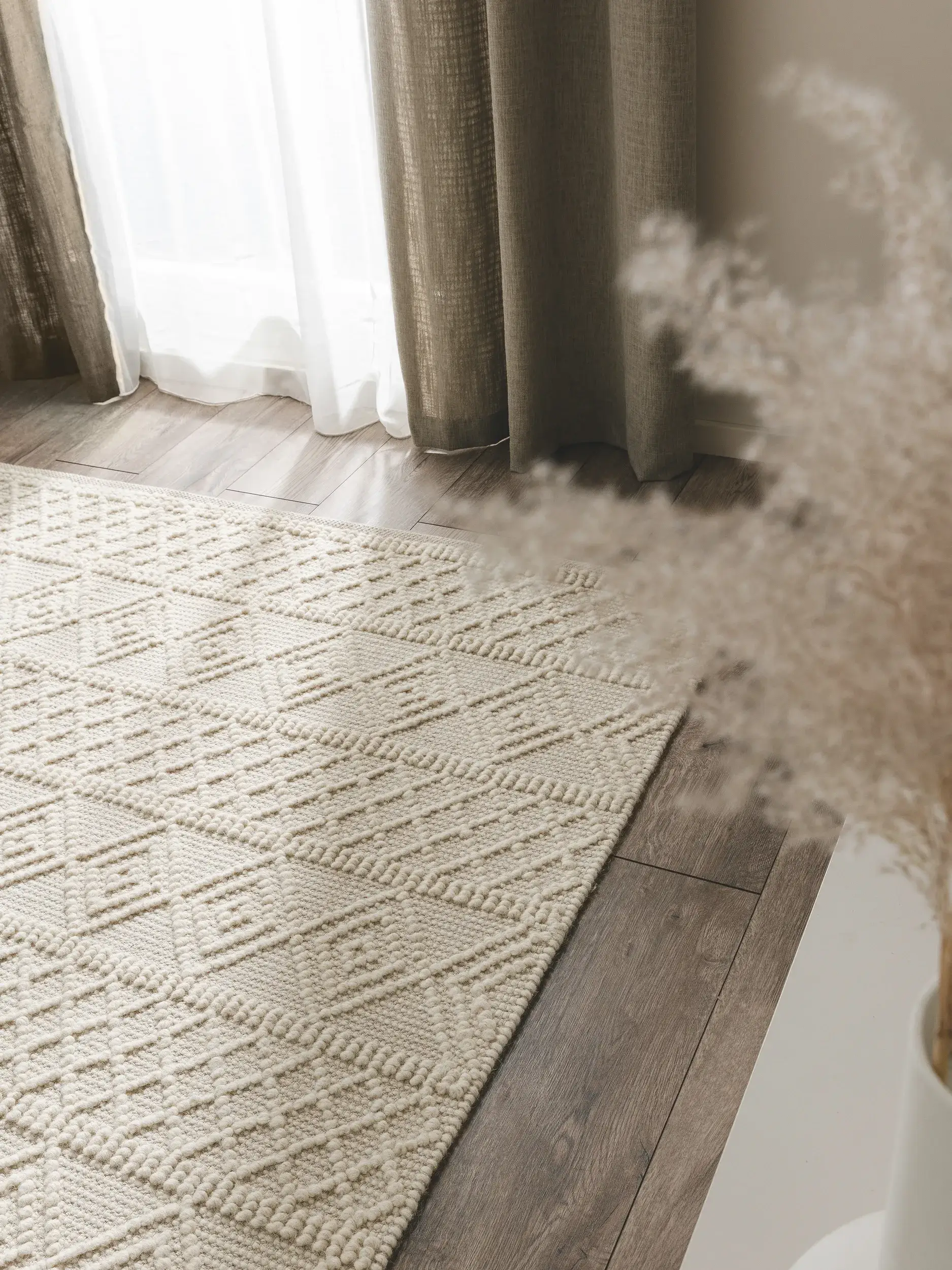 Teppich aus 55% Baumwolle, 45% Wolle in Beige mit 55% Baumwolle, 45% Wolle hohem Flor von benuta Pure