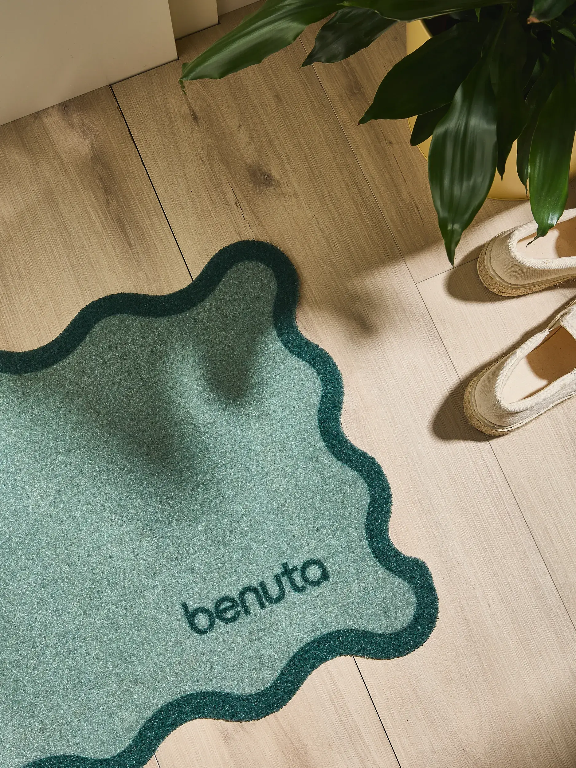 Wycieraczka Curl zielony im Design Obramowanie aus 100% Poliester (PET recyklingowany) von benuta