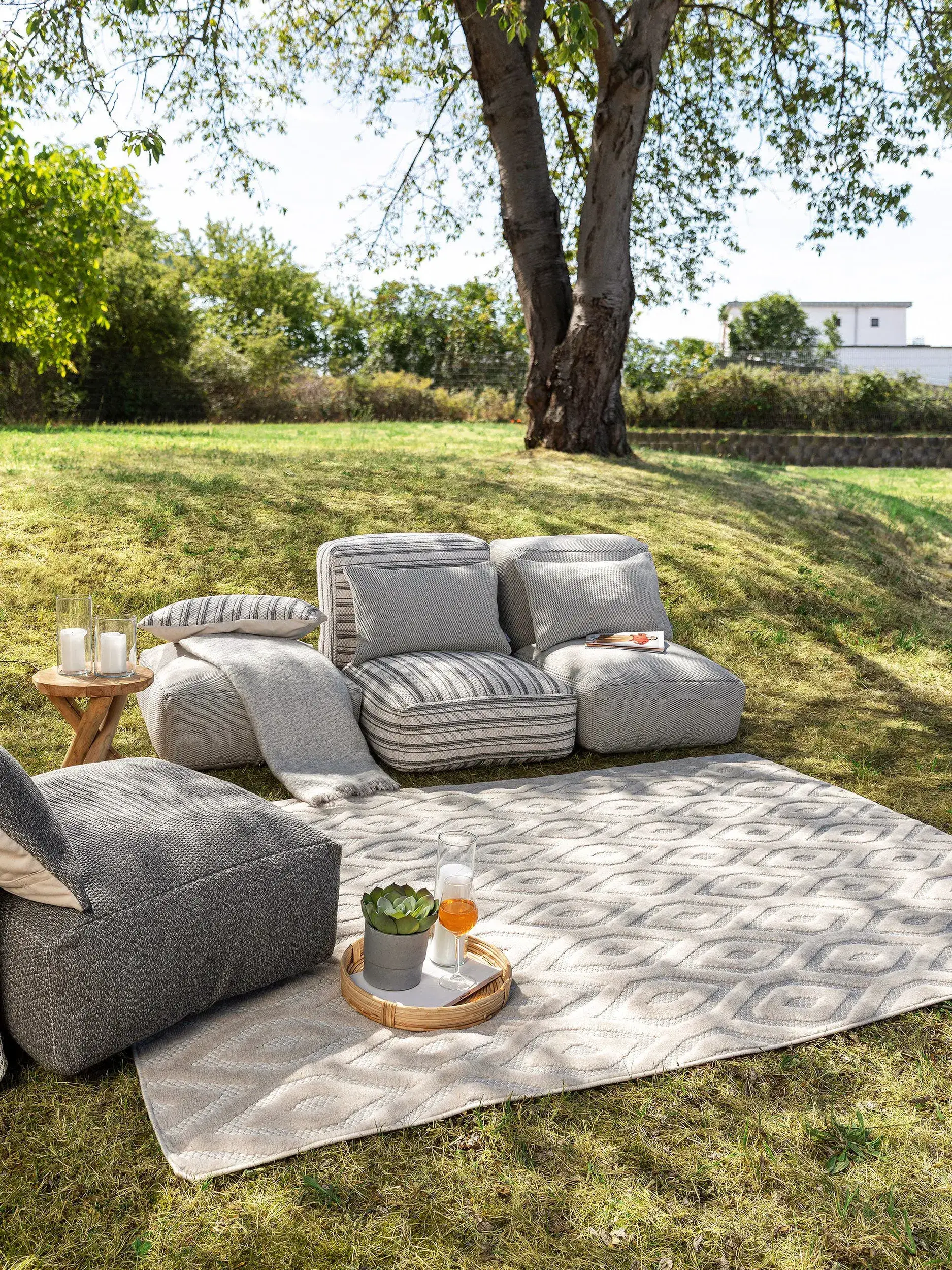 Rug made of 100% Polypropylen in Beige with a 100% Polypropylen high pile by benuta