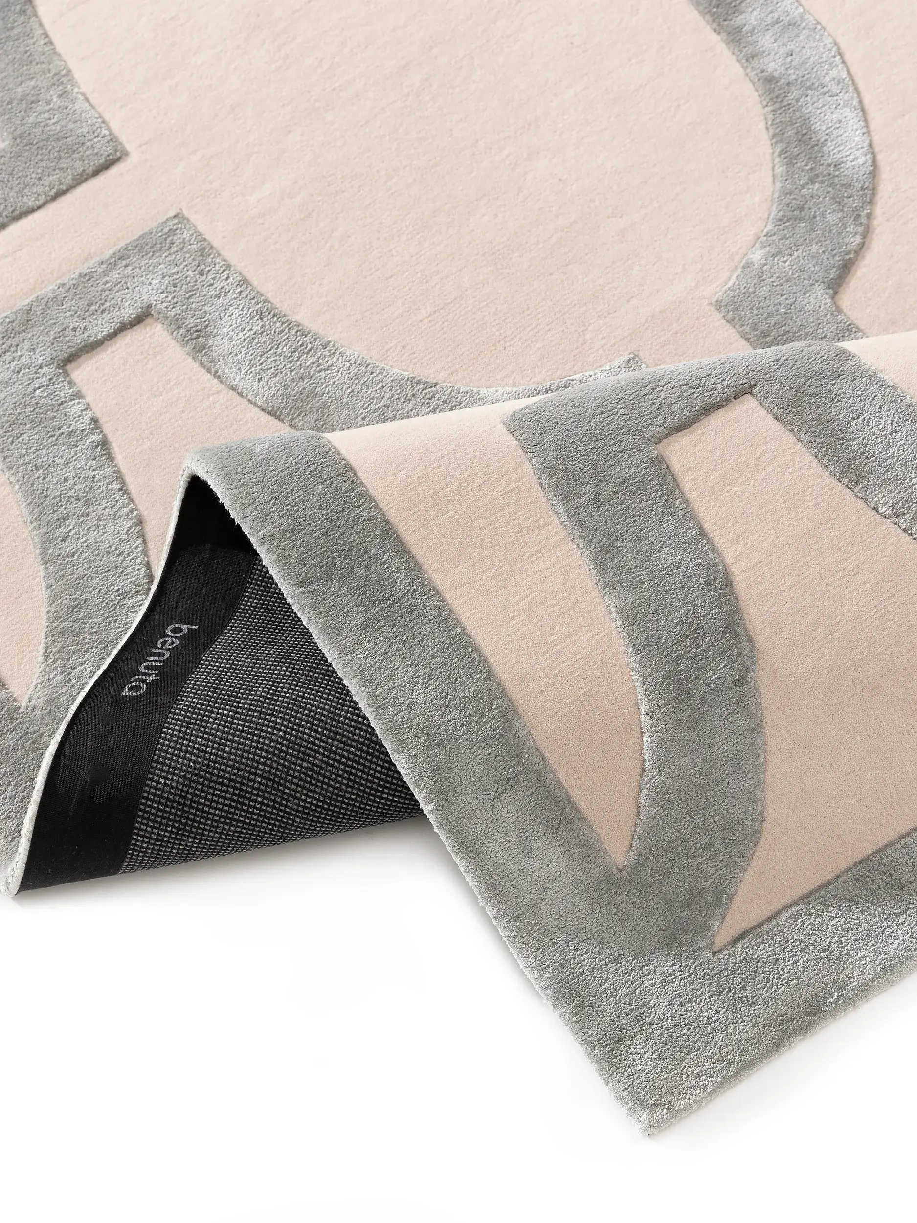 Matto 65% Wolle, 35% Lyocell (Tencel™)a värissä Beige 65% Wolle, 35% Lyocell (Tencel™) korkealla nukalla merkiltä benuta Finest