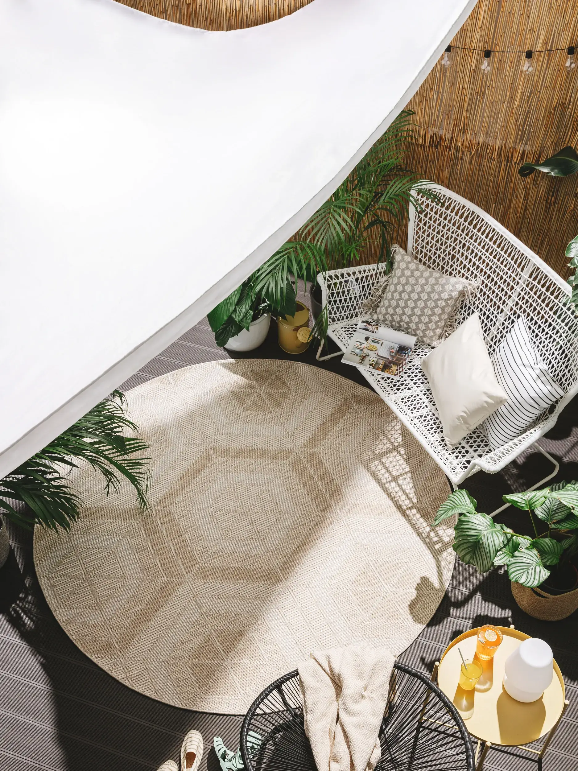 Rug made of 100% Polypropylen in White with a 100% Polypropylen high pile by benuta Nest