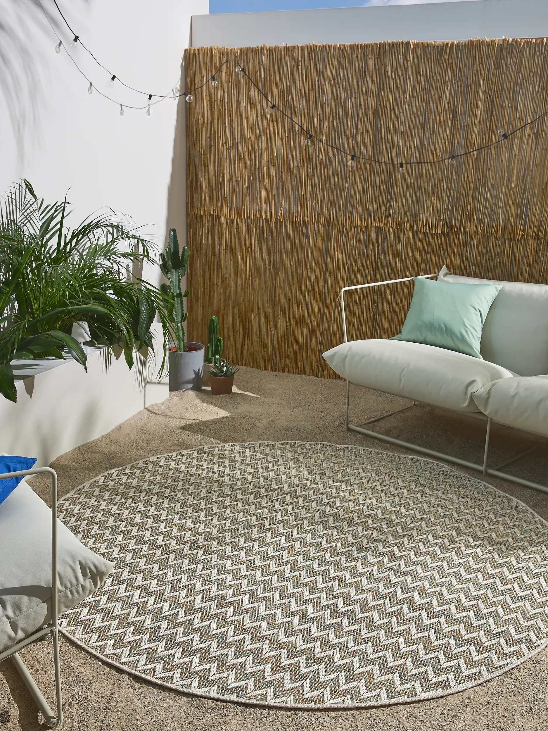 Rug made of 100% Polypropylen in Blue with a 100% Polypropylen high pile by benuta Nest
