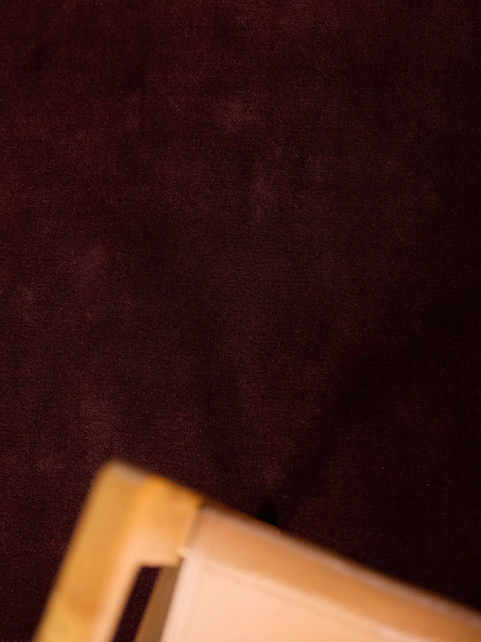 Teppich Mono aus 100% Wolle (aus Neuseeland) in Rot von benuta Finest