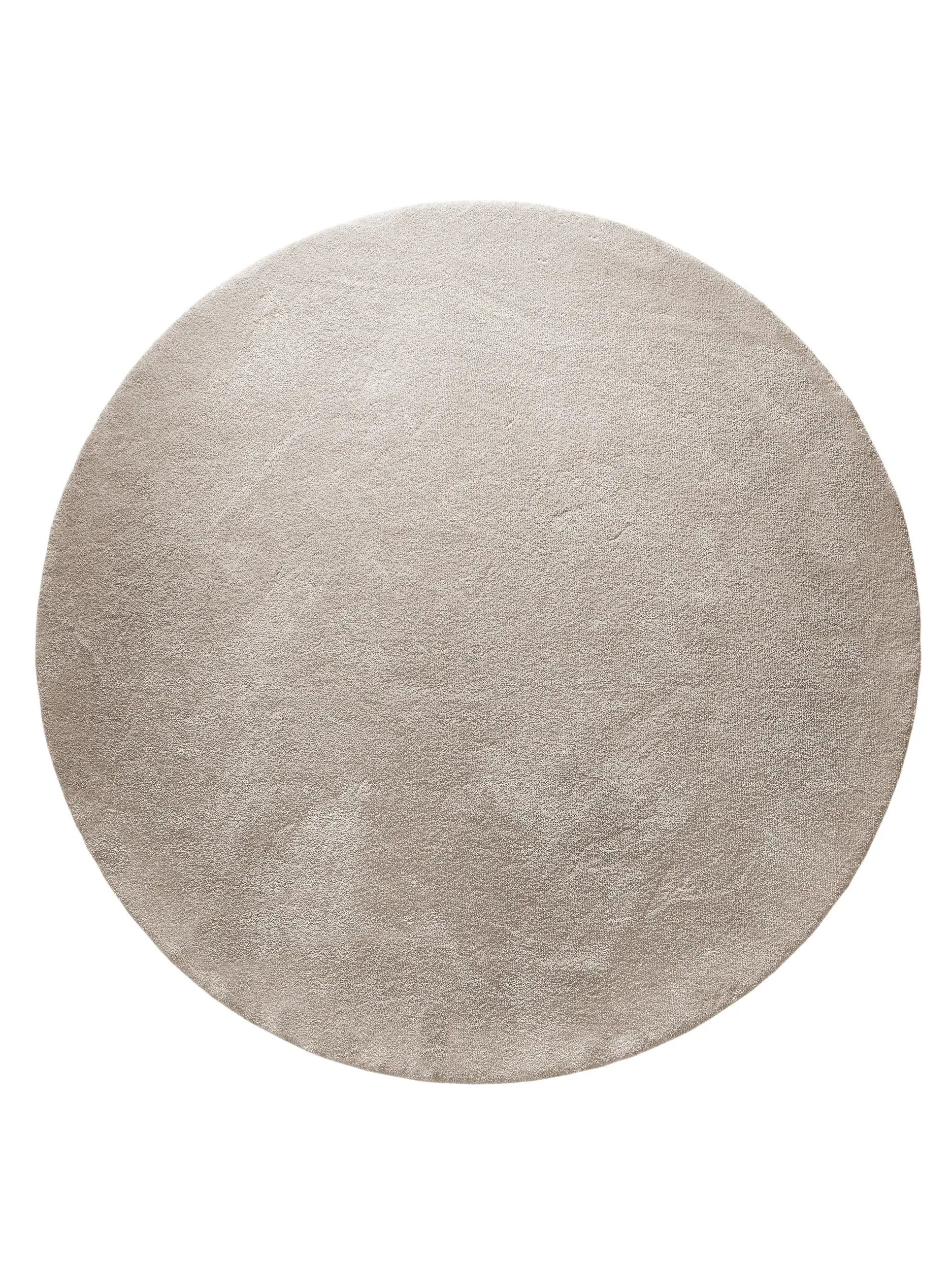Rug made of 100% Polypropylen in Beige with a 100% Polypropylen high pile by benuta Nest